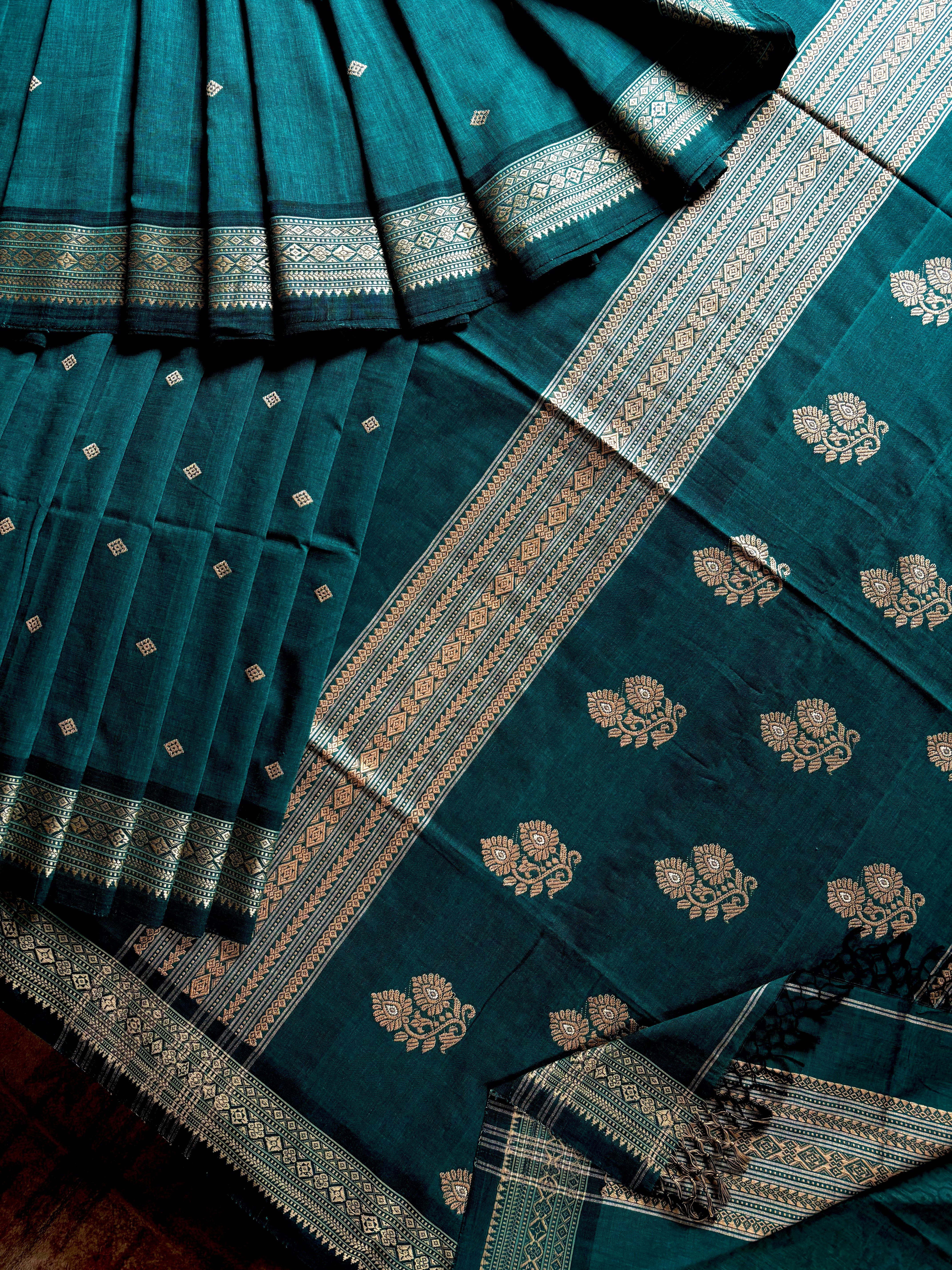 Handwoven Turquoise Green Colour Phulia Cotton Saree