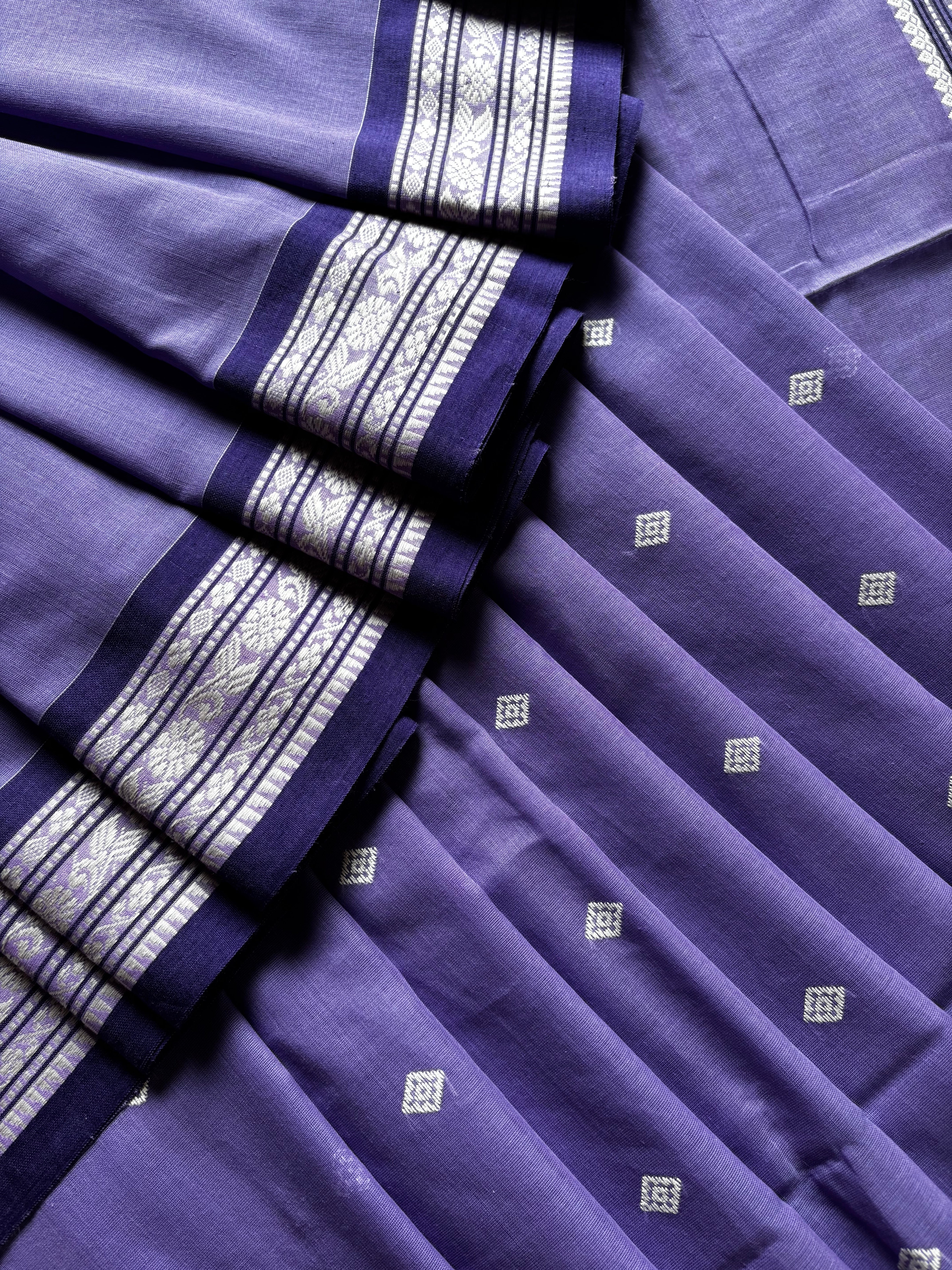 Handwoven Lavender Colour Phulia Cotton Saree