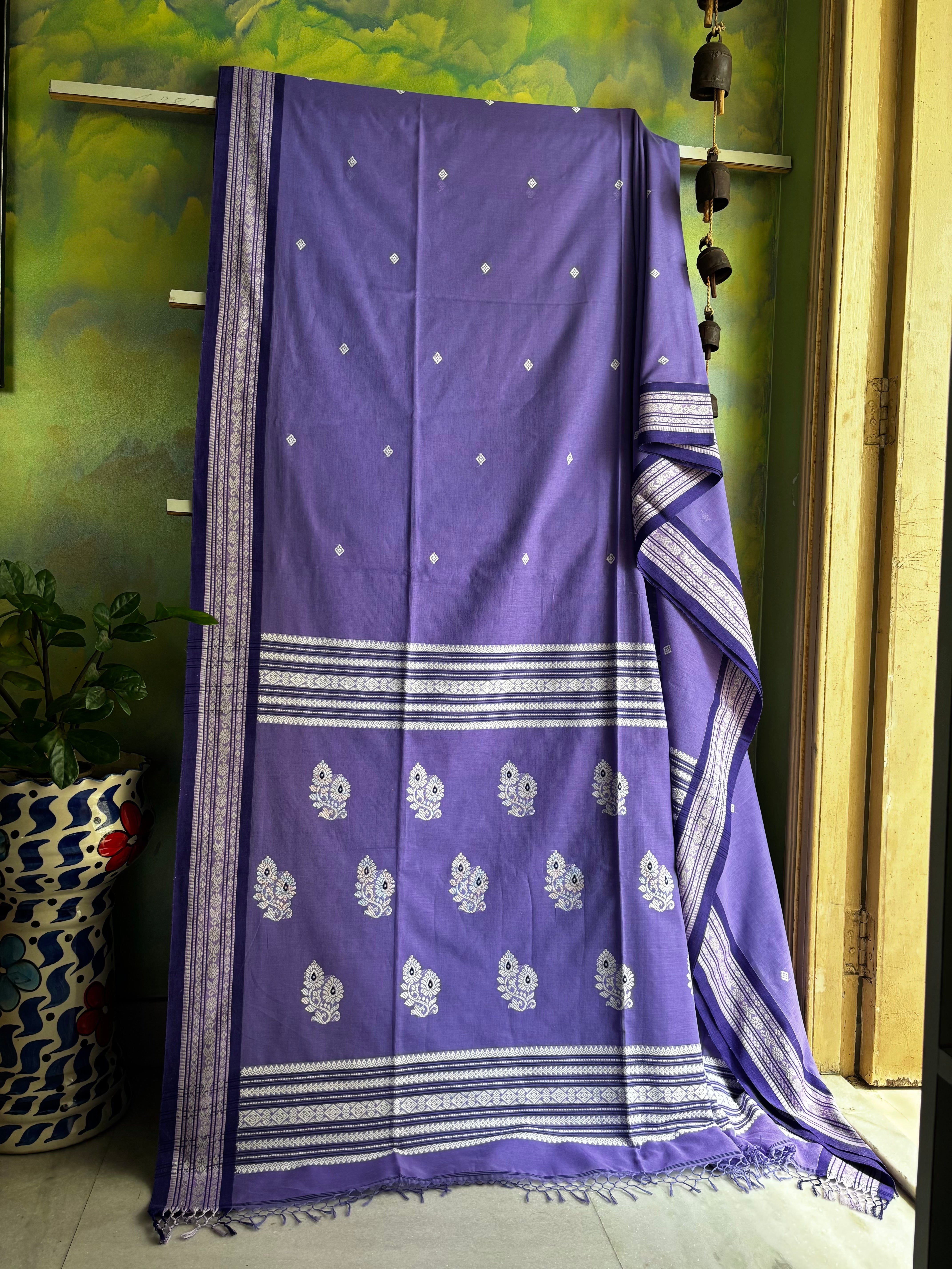 Handwoven Lavender Colour Phulia Cotton Saree