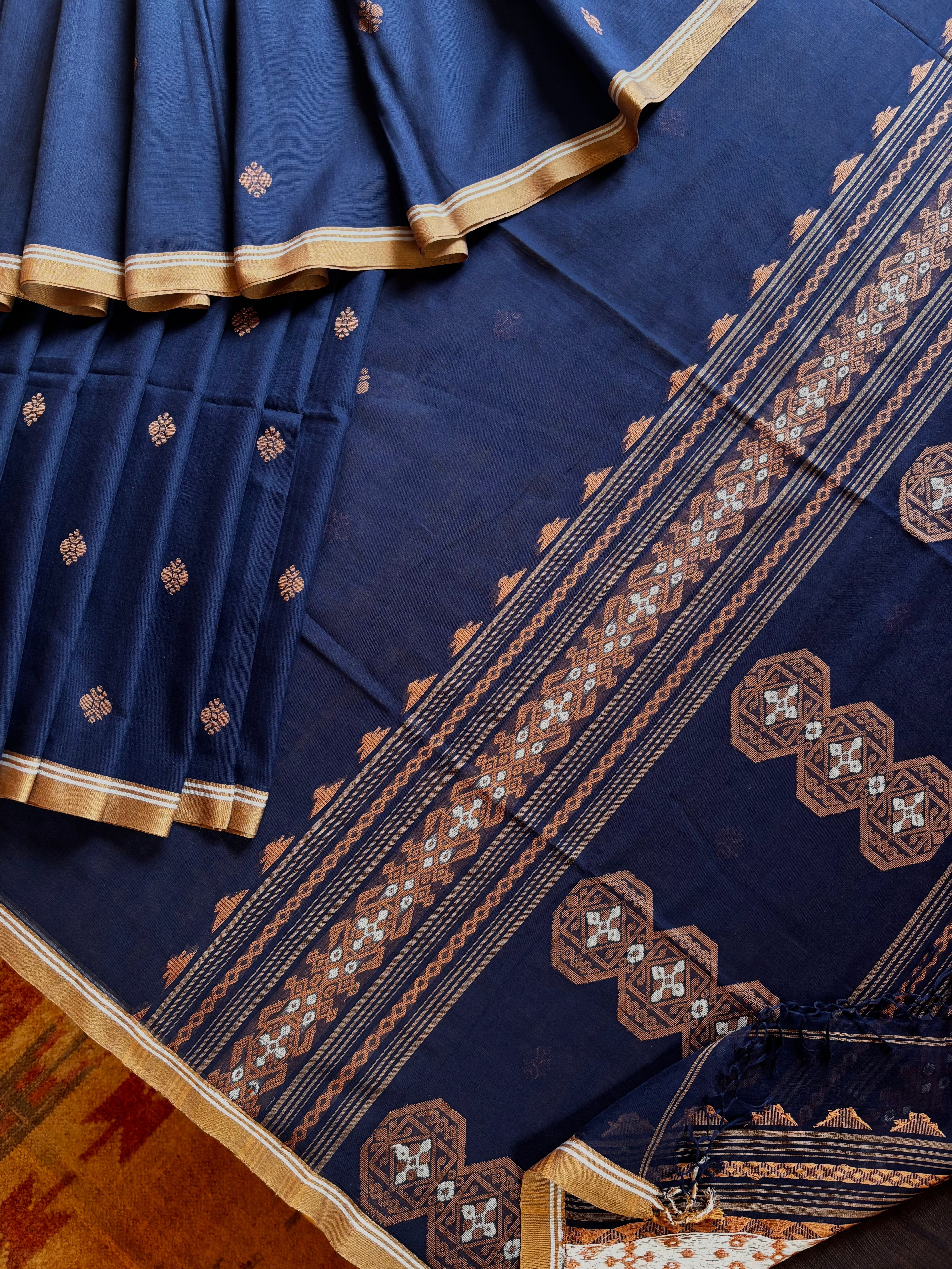 Handwoven Blue Colour Pure Cotton Jamdani Saree