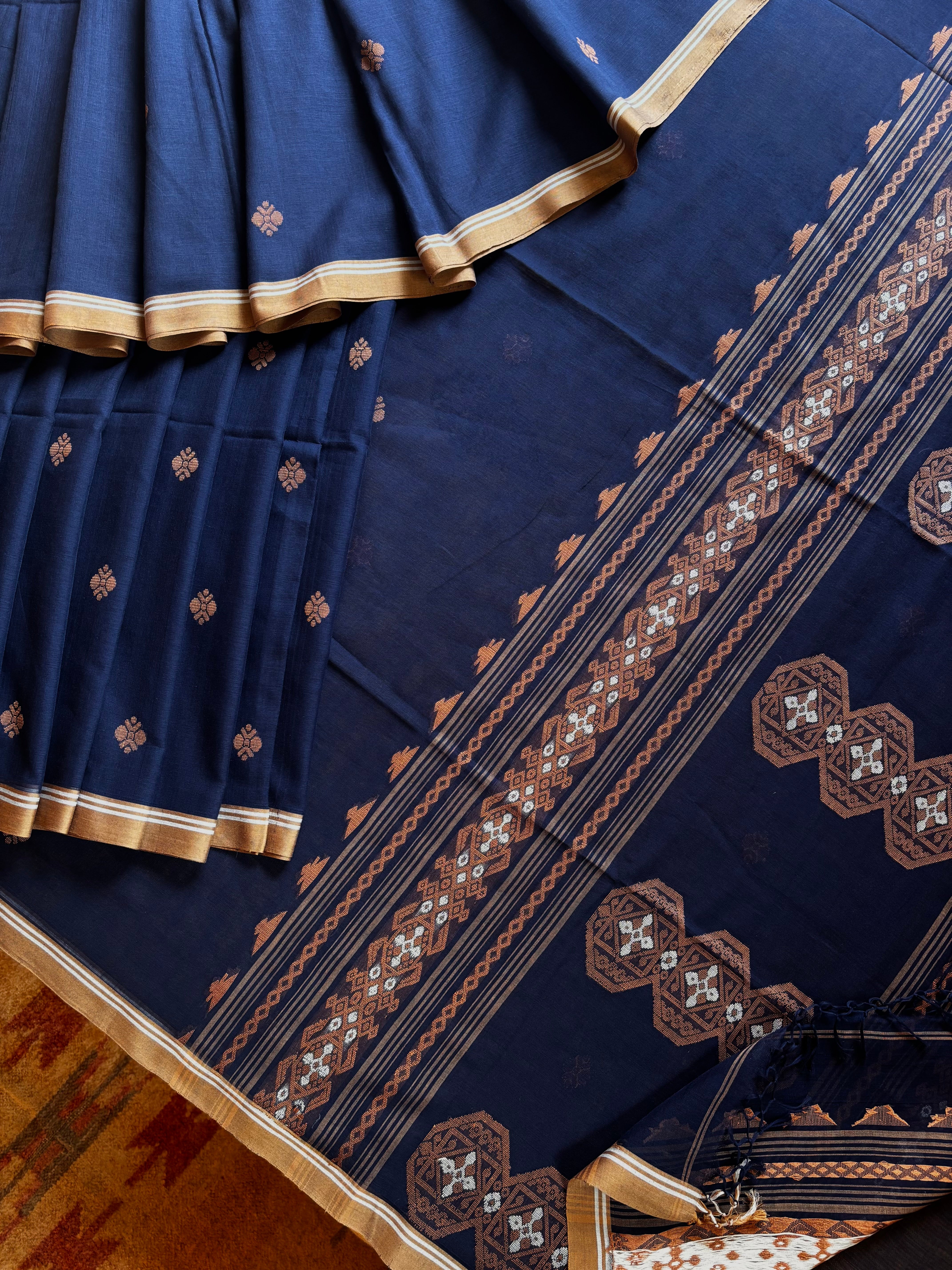 Handwoven Blue Colour Pure Cotton Jamdani Saree