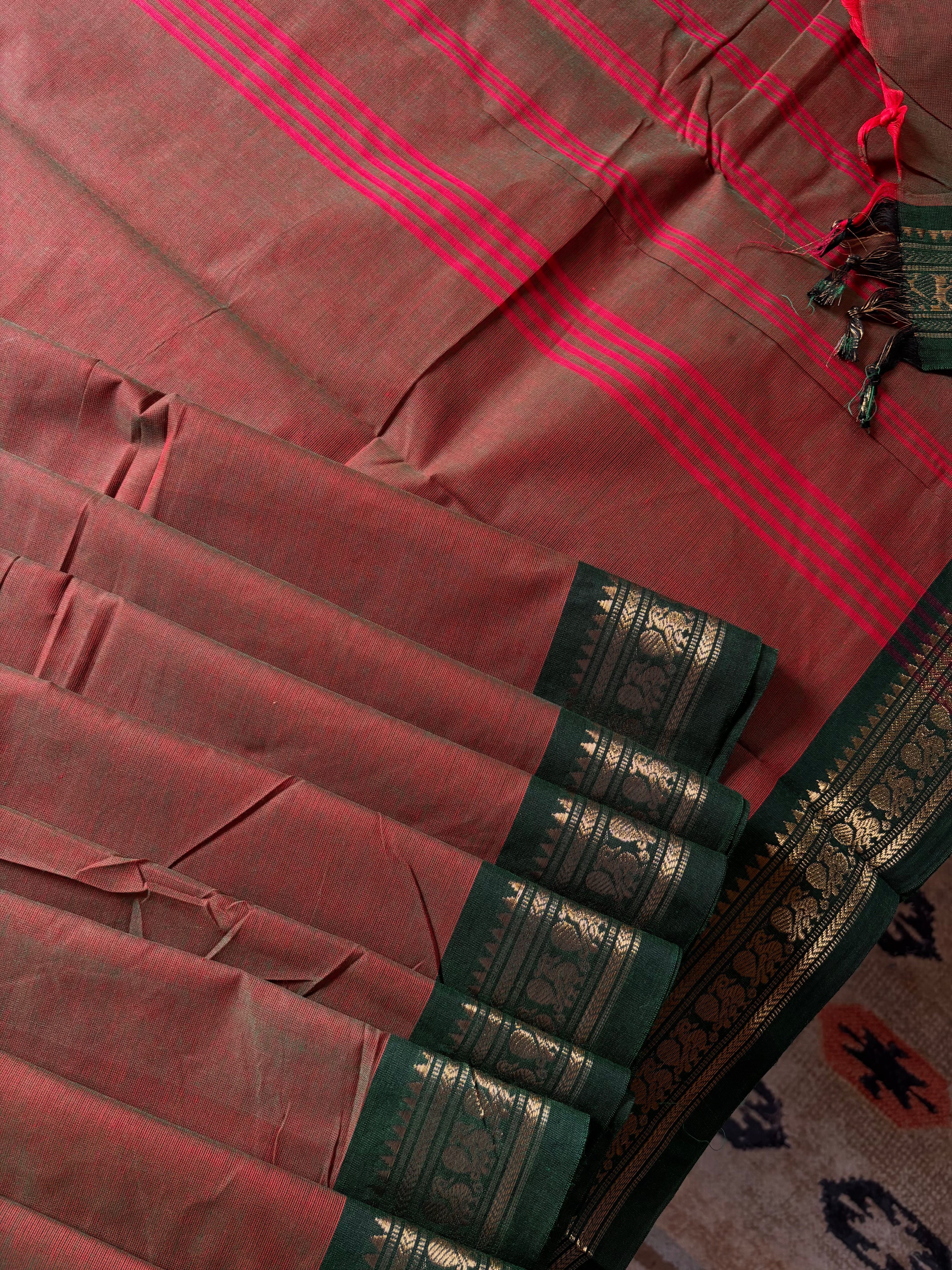 Pure Cotton Red Green Dual Toned Kanchipuram Saree