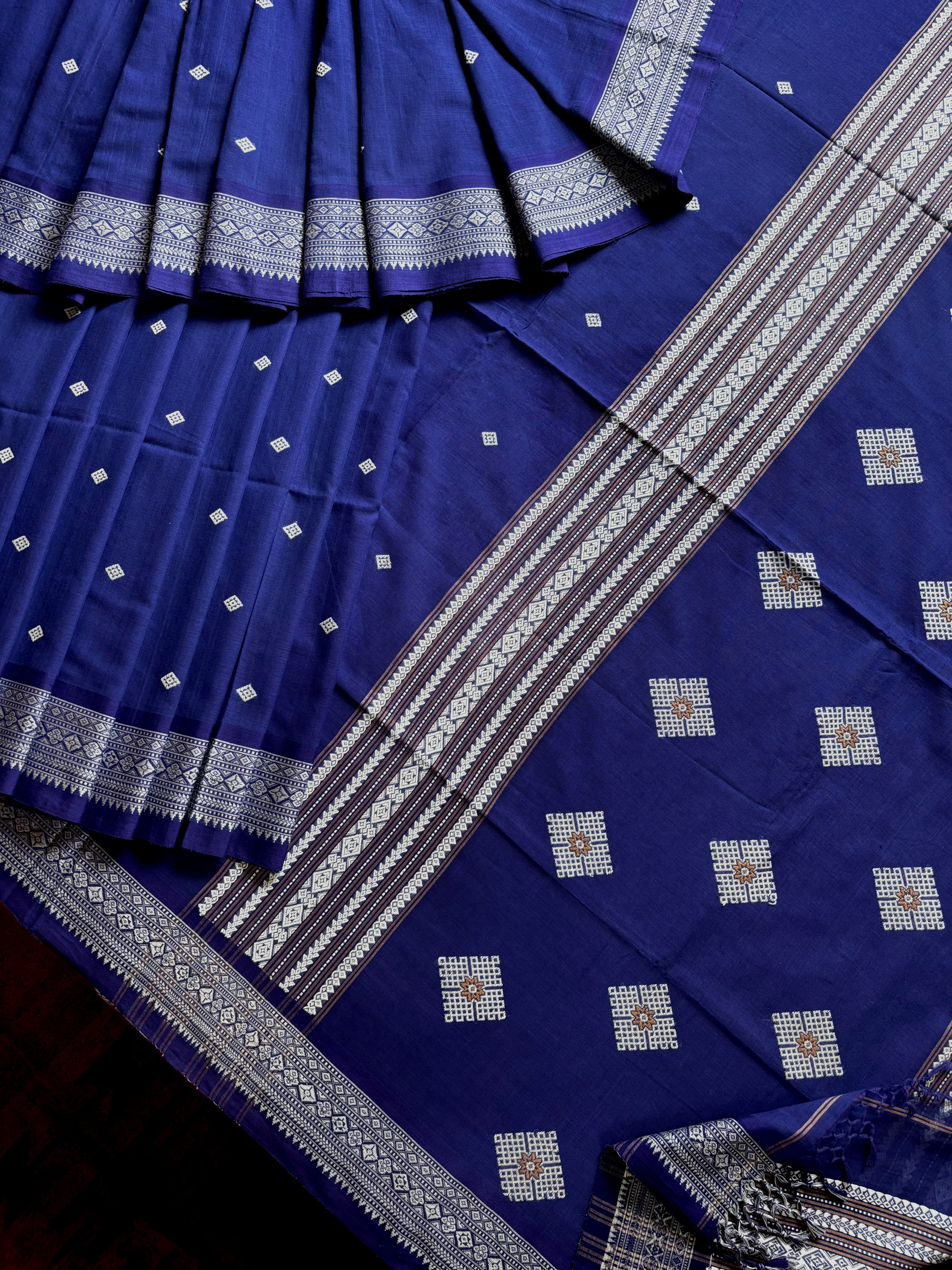 Handwoven Blue Colour Phulia Cotton Saree