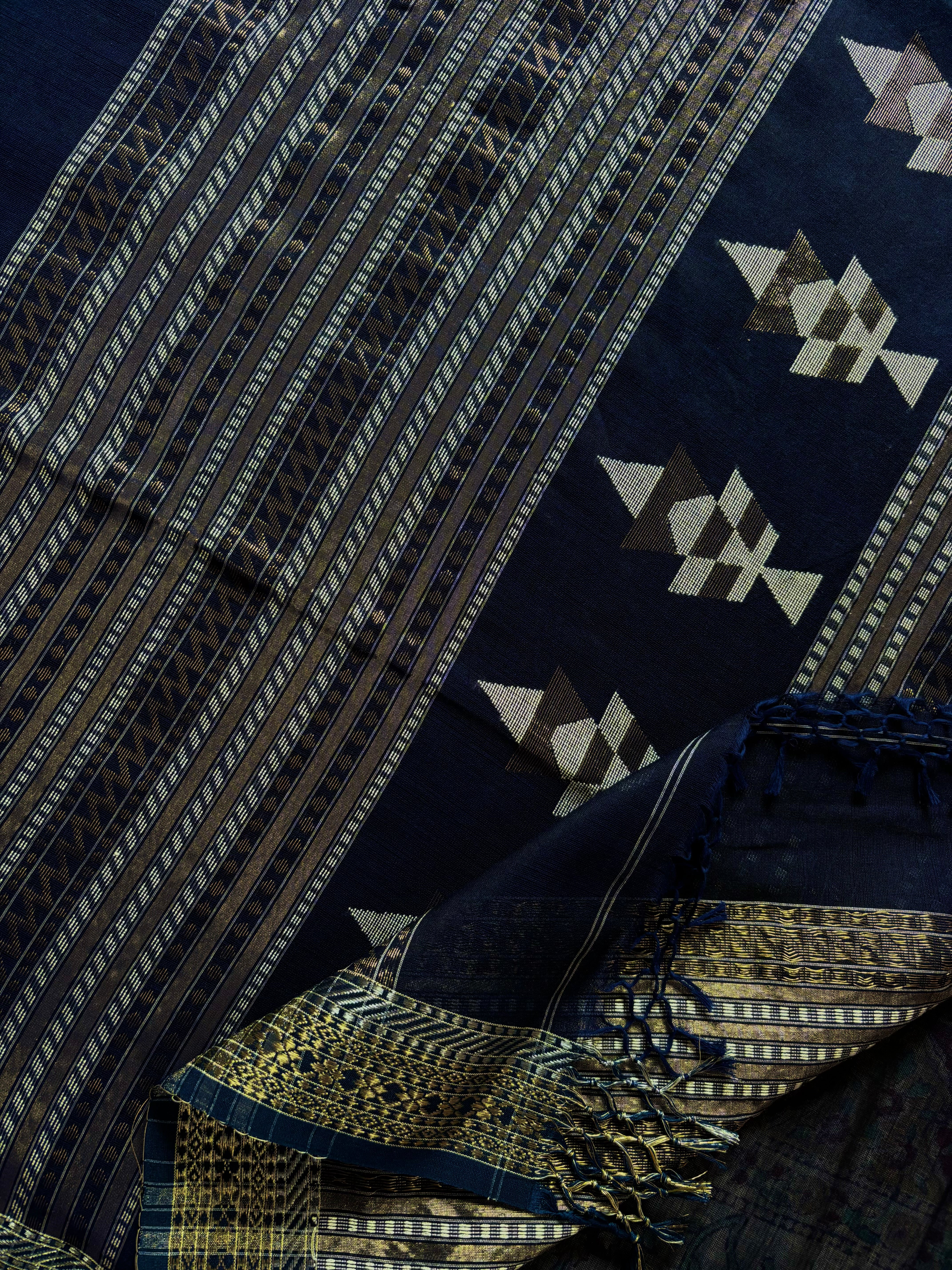 Handwoven Navy Blue Colour Cotton Jamdani Saree