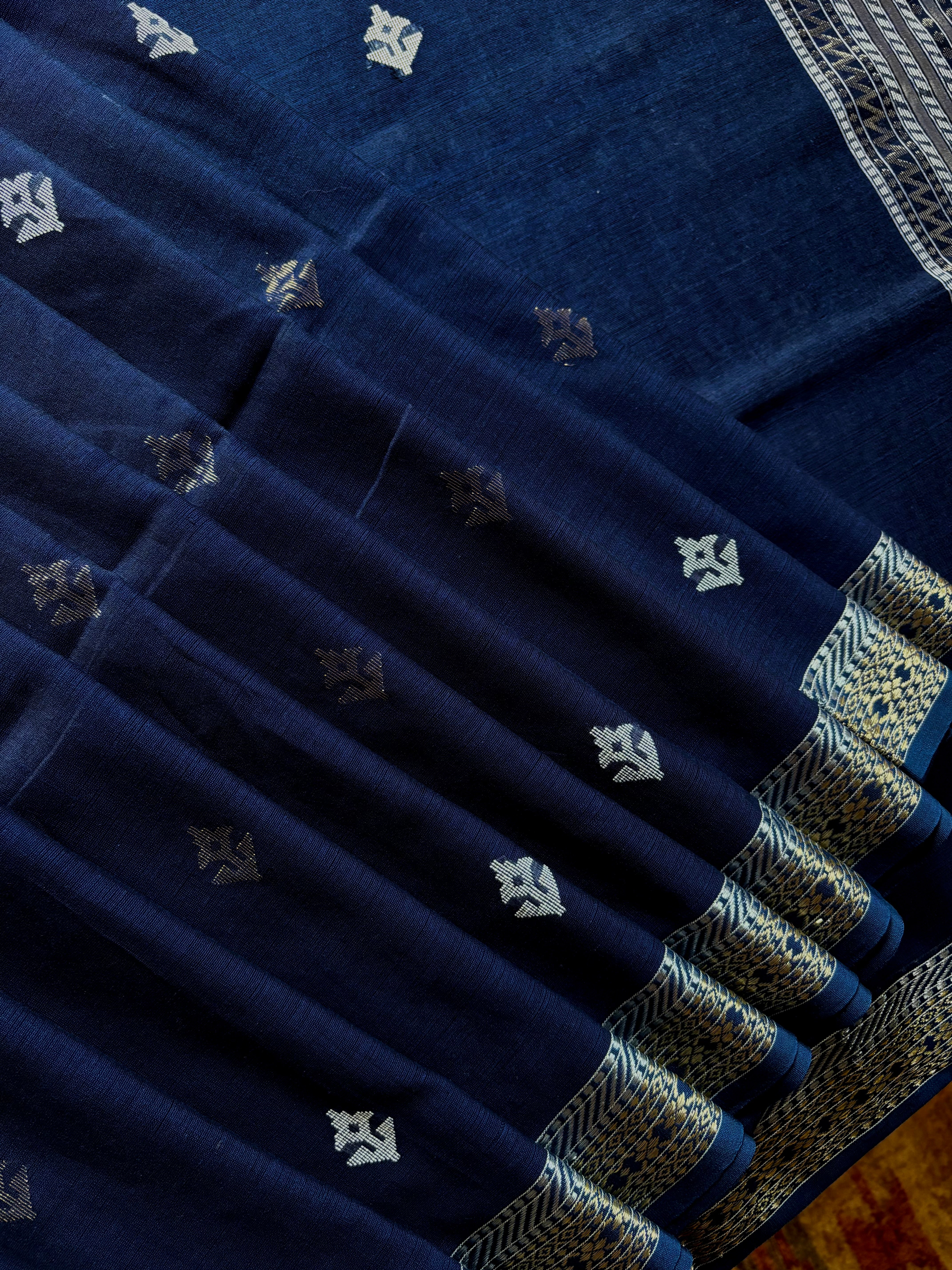 Handwoven Navy Blue Colour Cotton Jamdani Saree