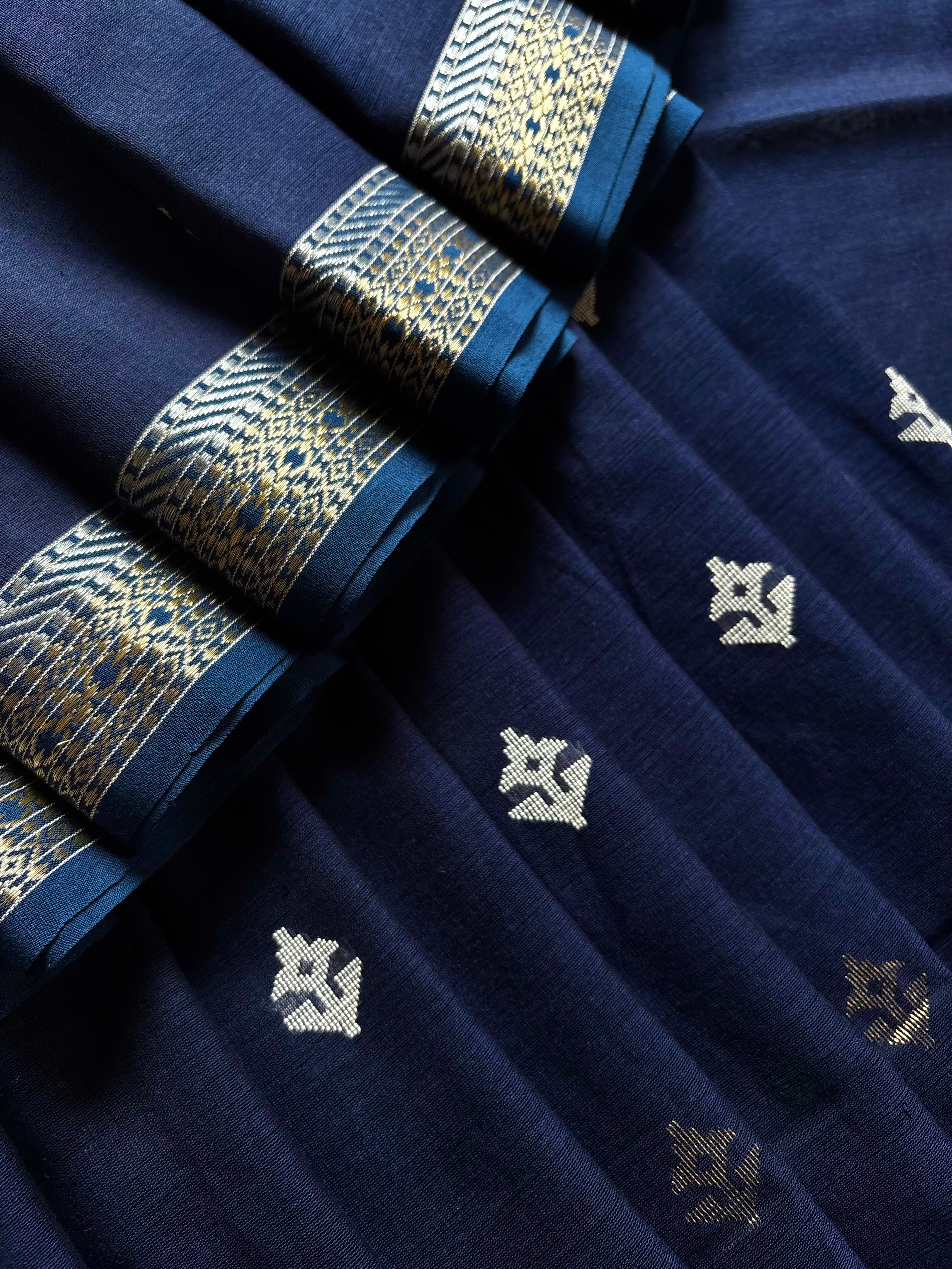 Handwoven Navy Blue Colour Cotton Jamdani Saree