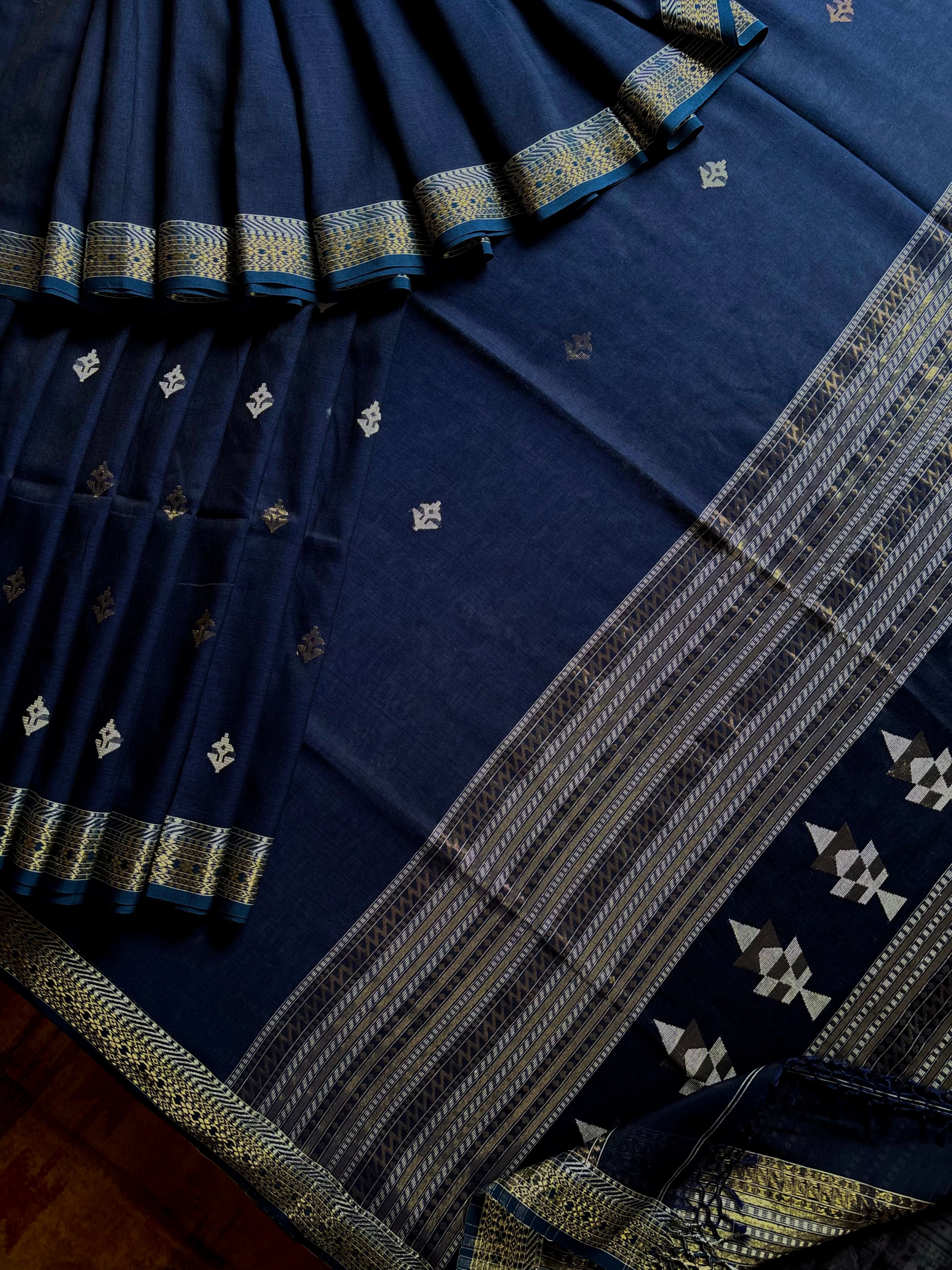 Handwoven Navy Blue Colour Cotton Jamdani Saree