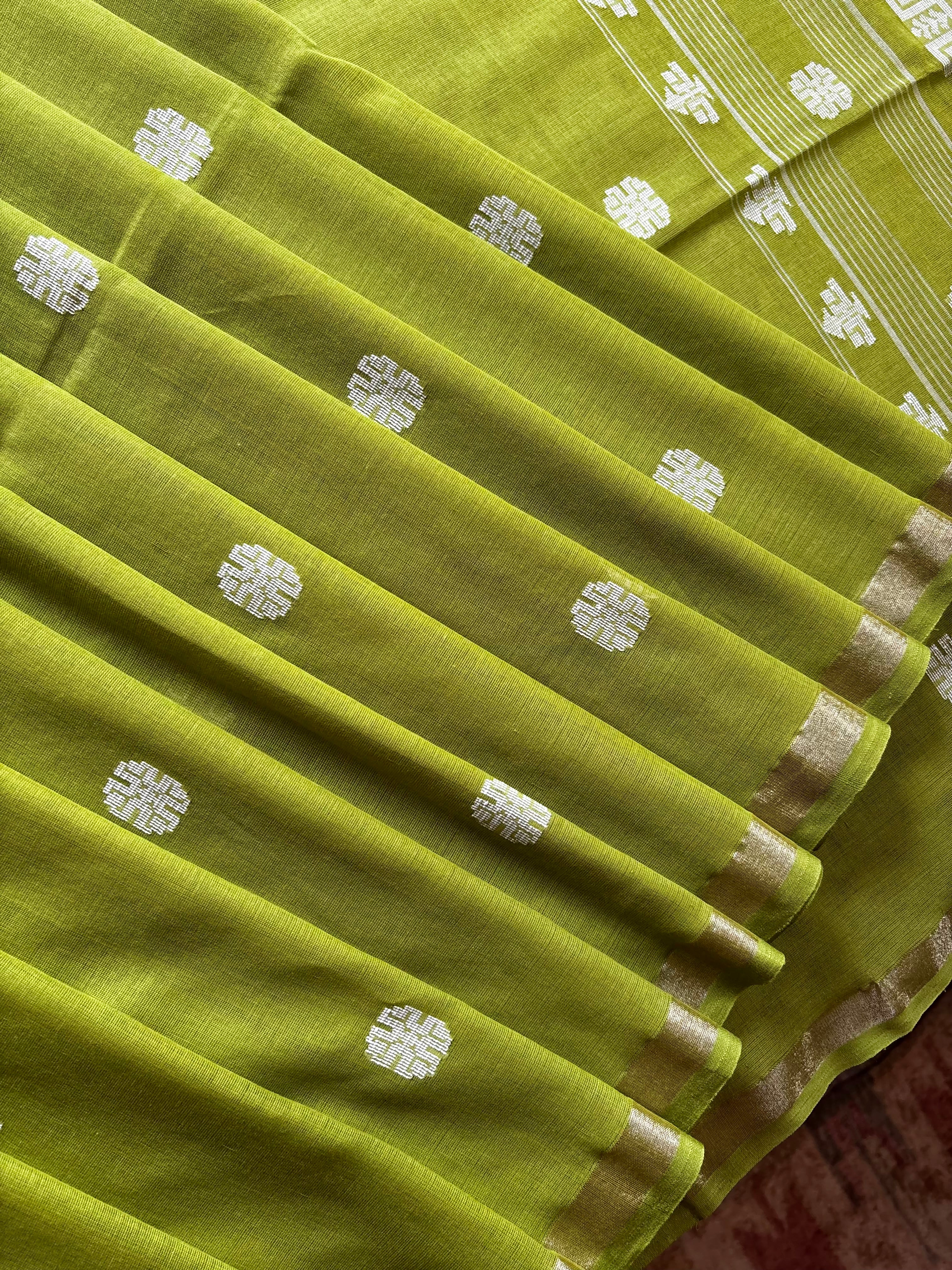 Handwoven Green Colour Cotton Jamdani Saree