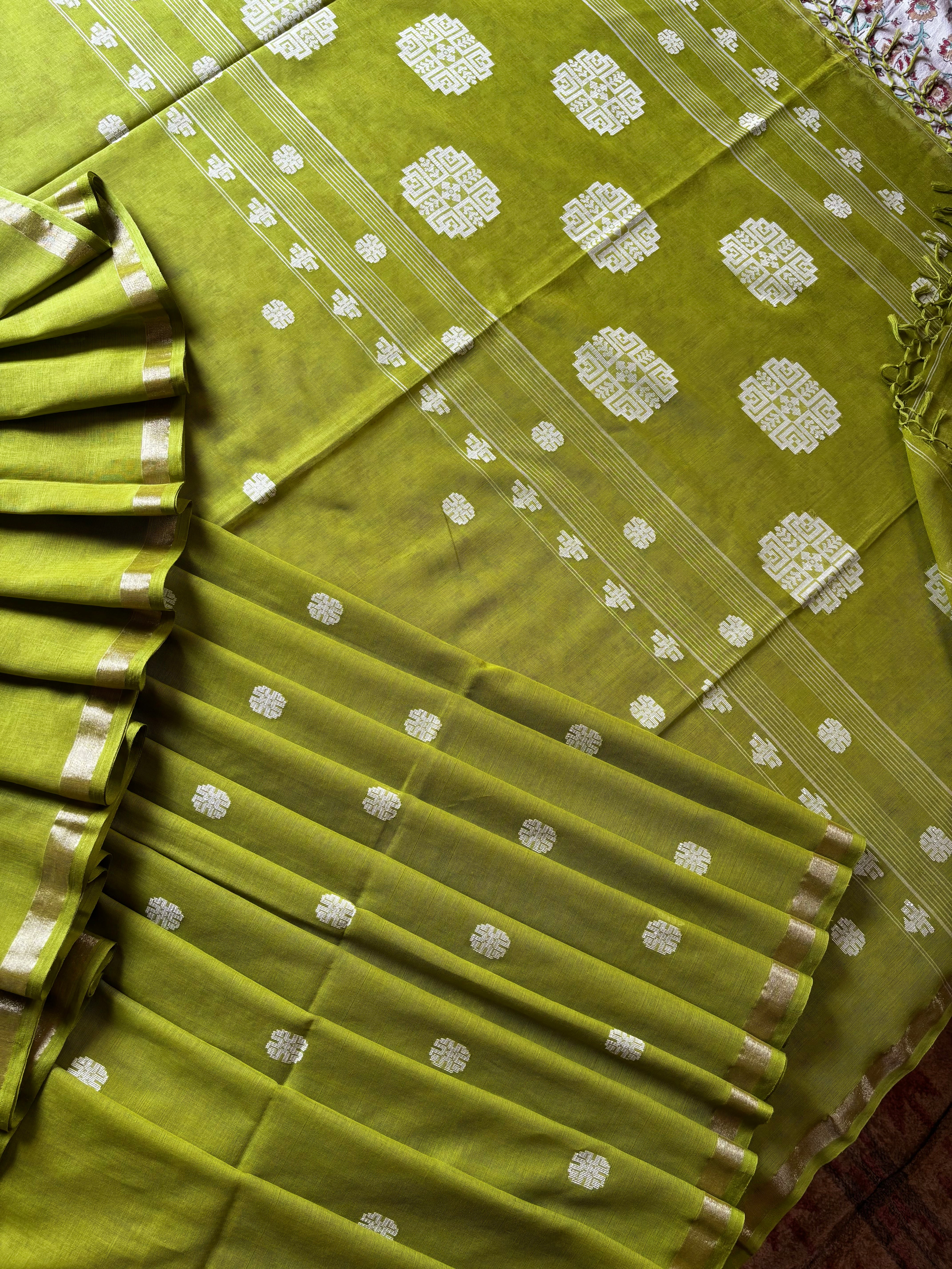 Handwoven Green Colour Cotton Jamdani Saree