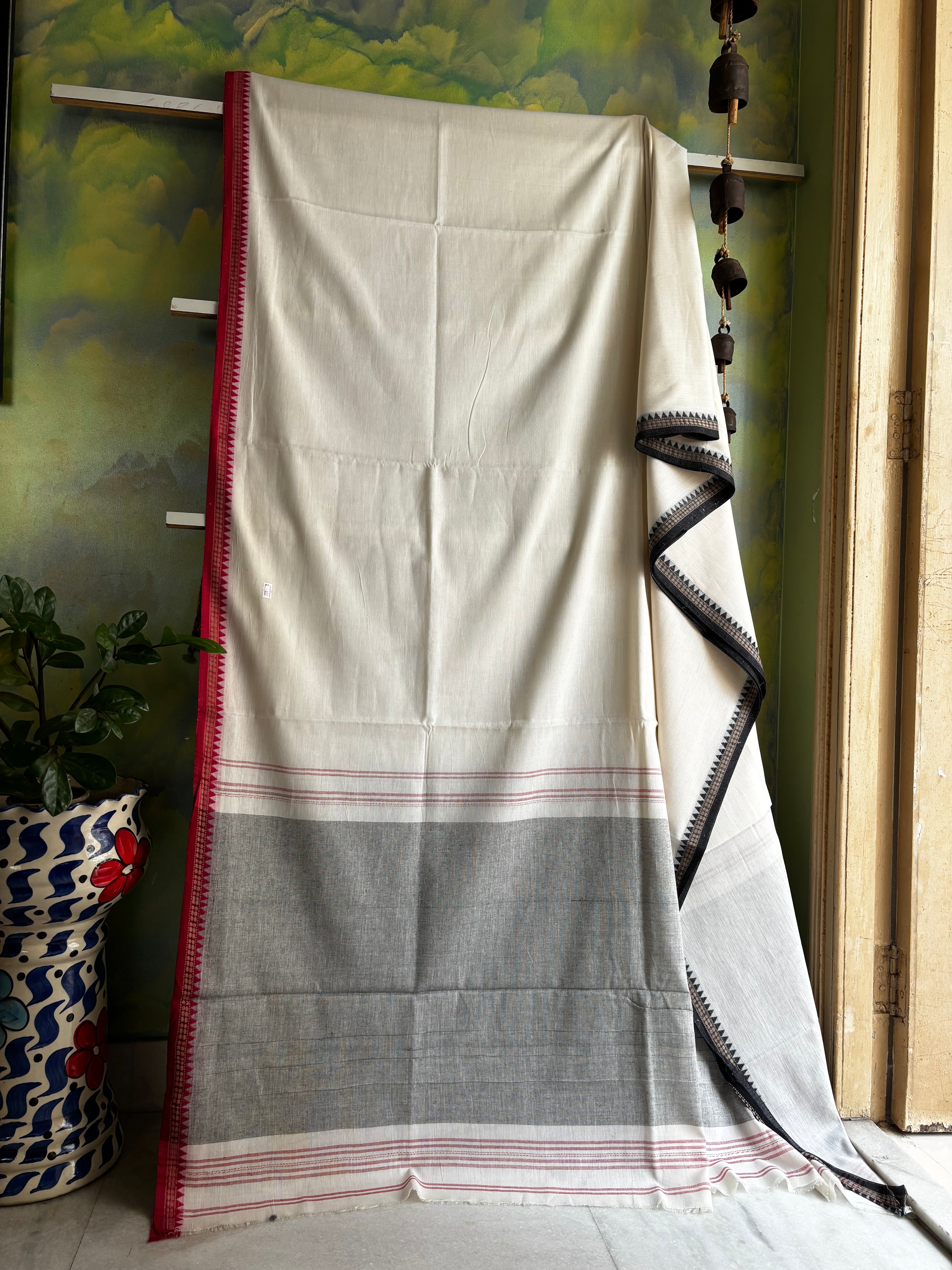 Handwoven Offwhite Red Black Cotton Dhonekhali Saree