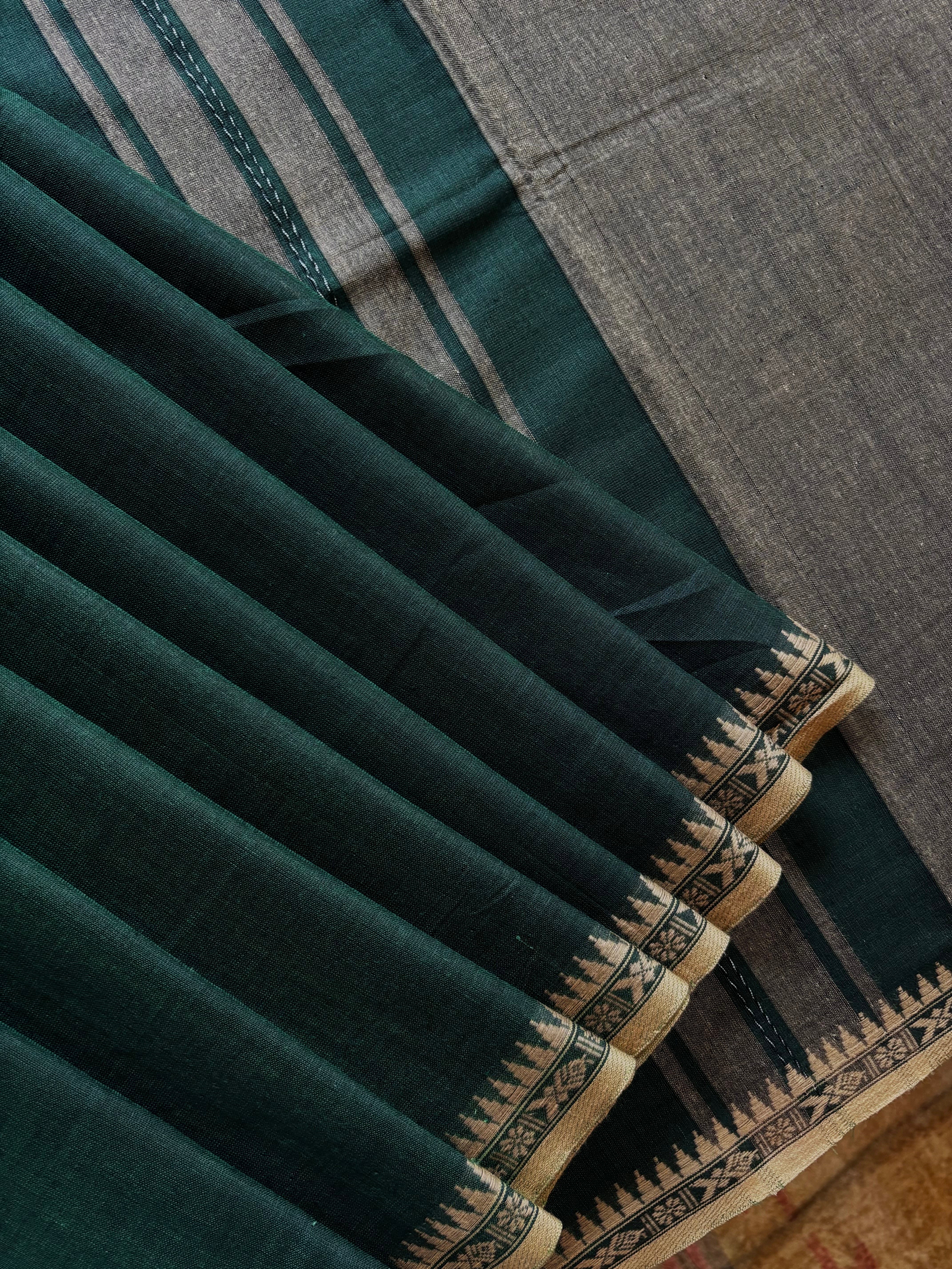Handwoven Bottle Green Colour Cotton Dhonekhali Saree