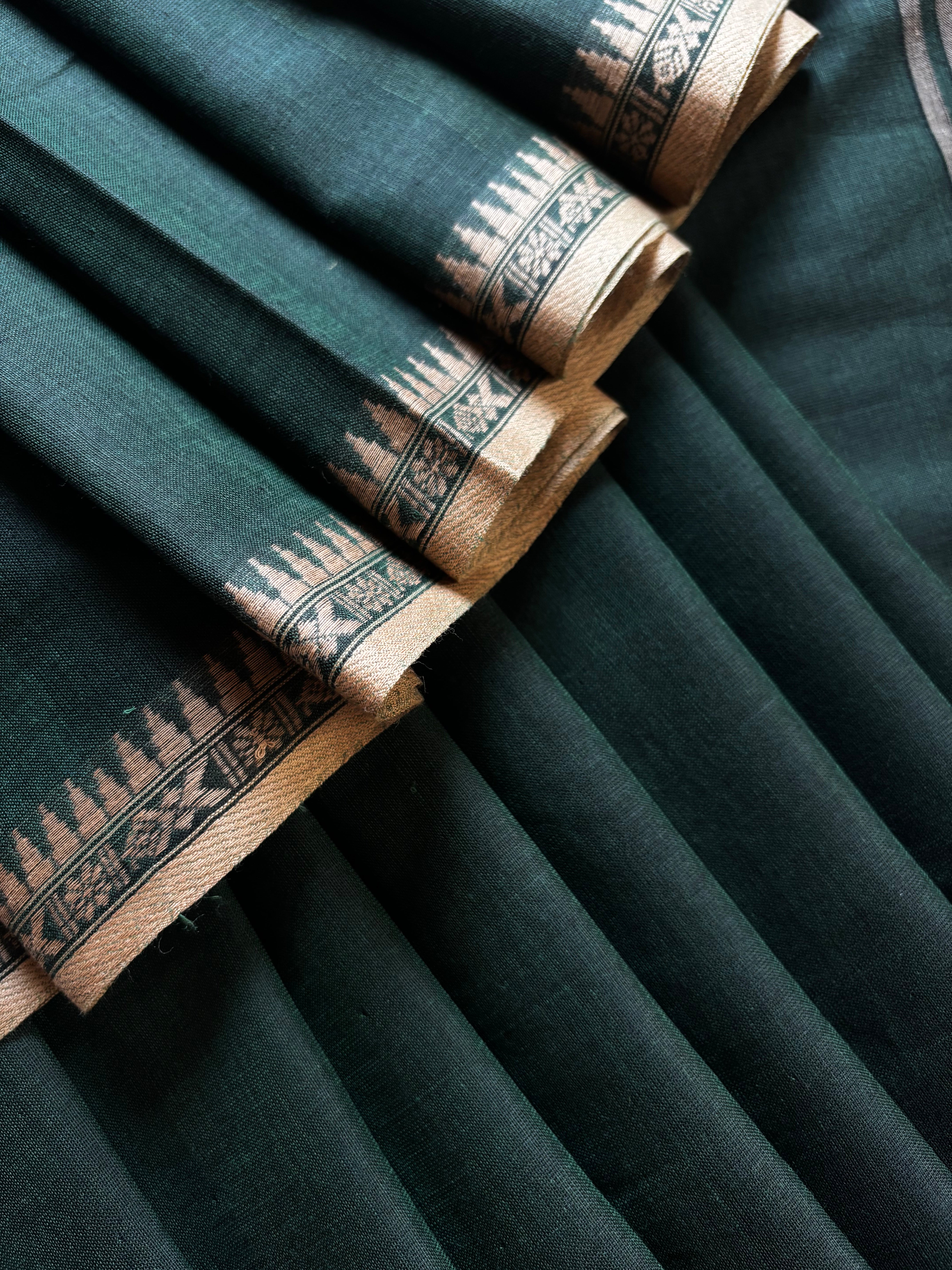 Handwoven Bottle Green Colour Cotton Dhonekhali Saree