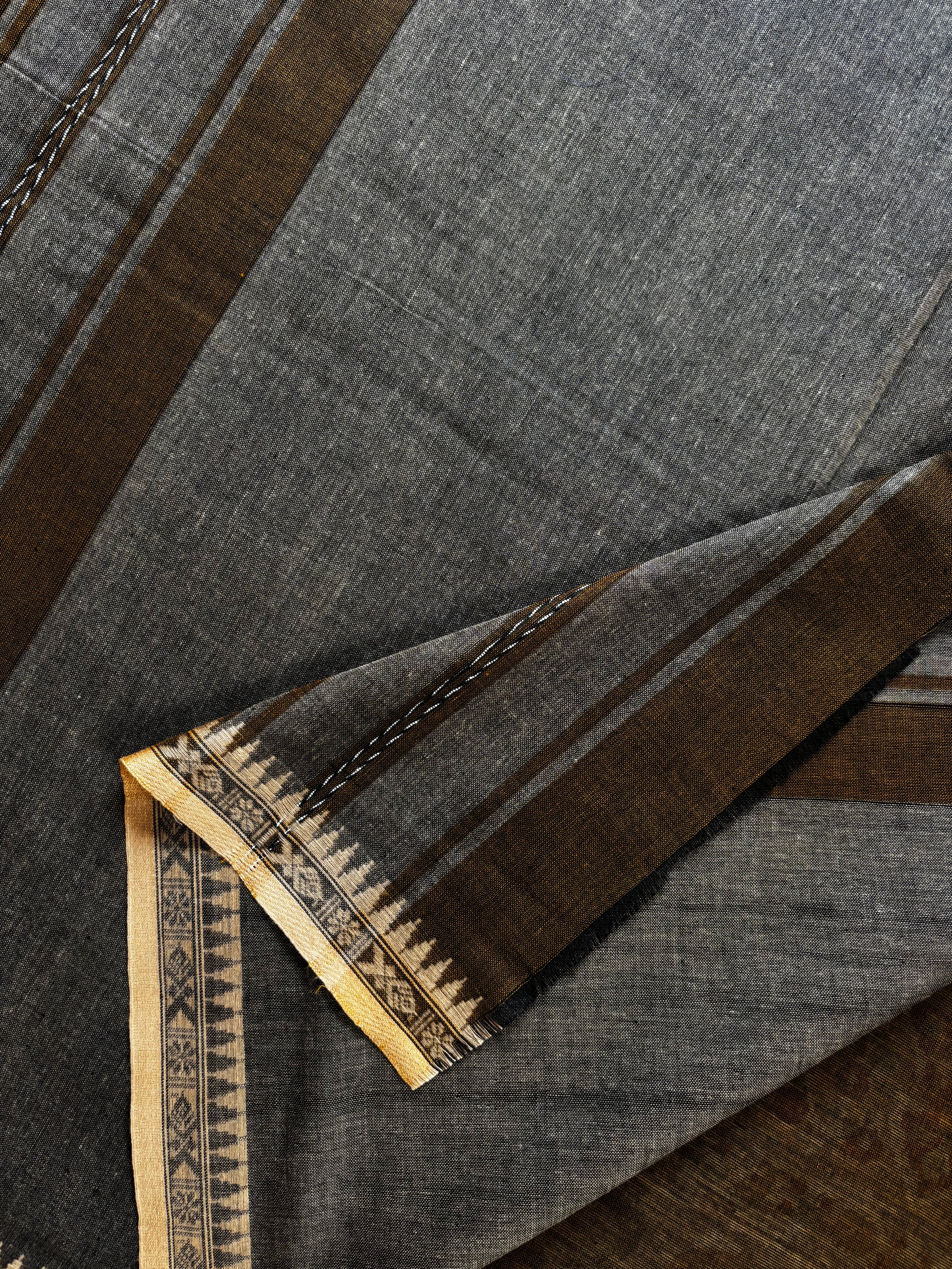 Handwoven Khaki Colour Cotton Dhonekhali Saree