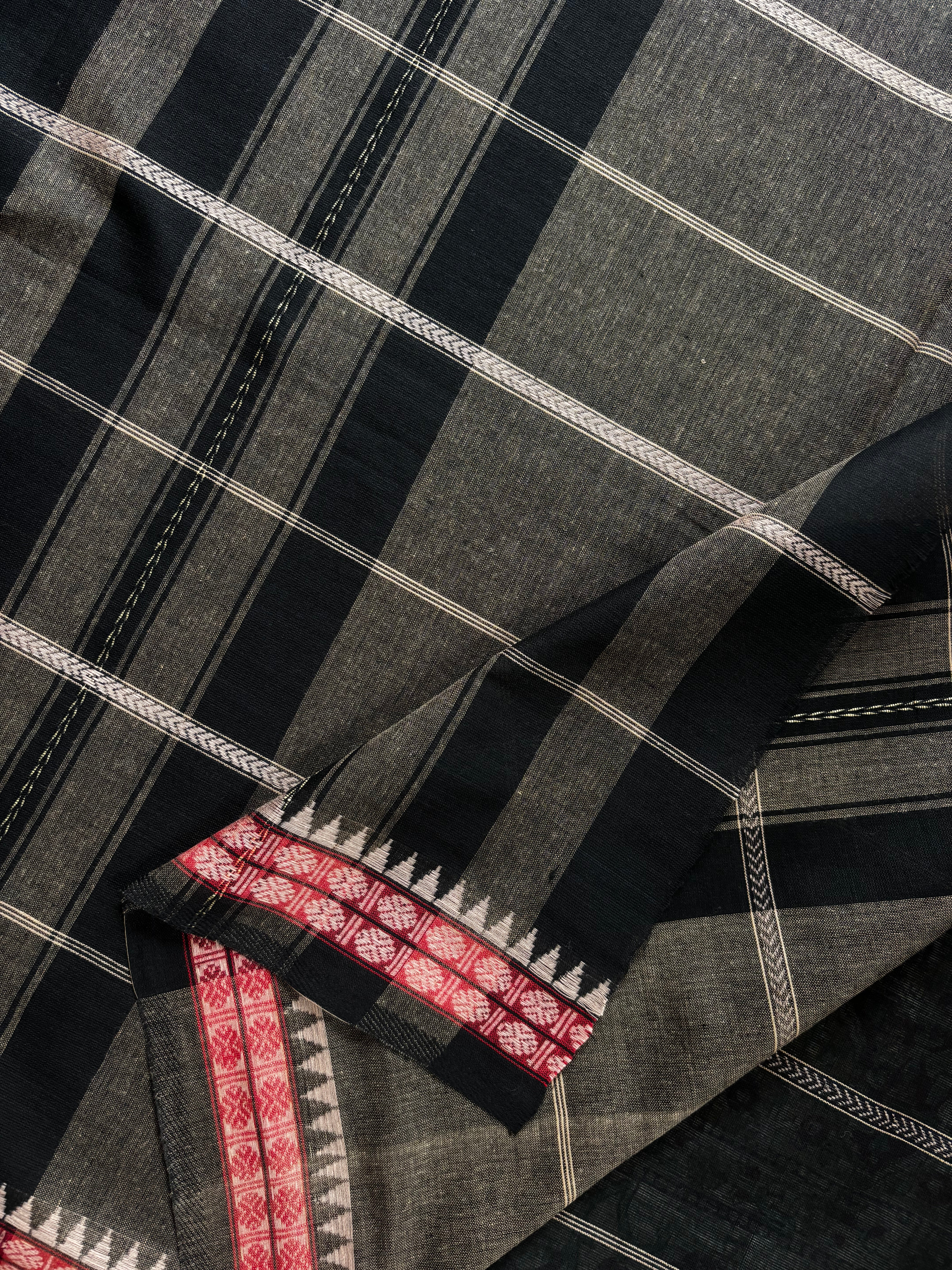 Handwoven Black Colour Cotton Dhonekhali Saree