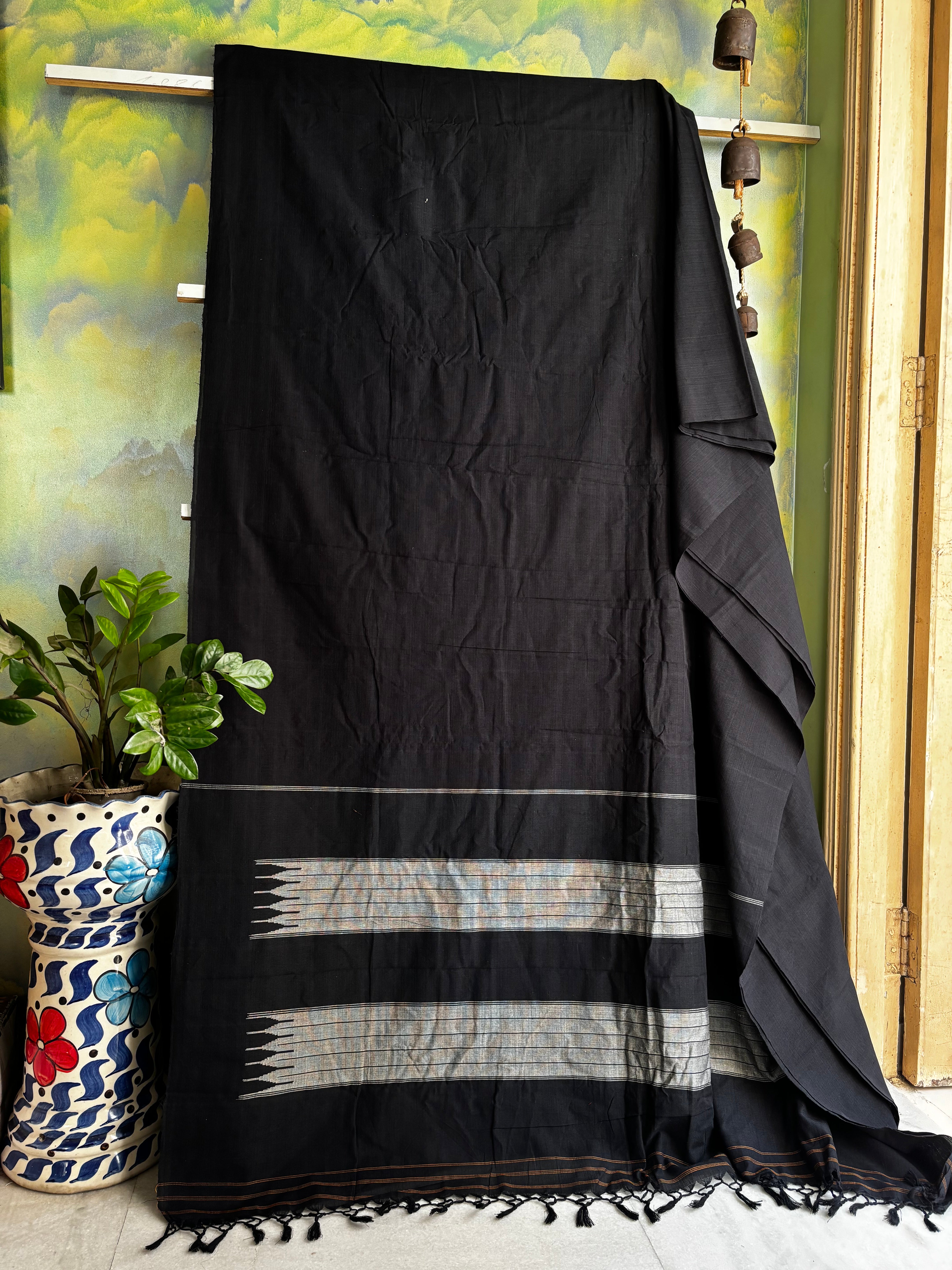 Handwoven Black Cotton Ilkal Saree