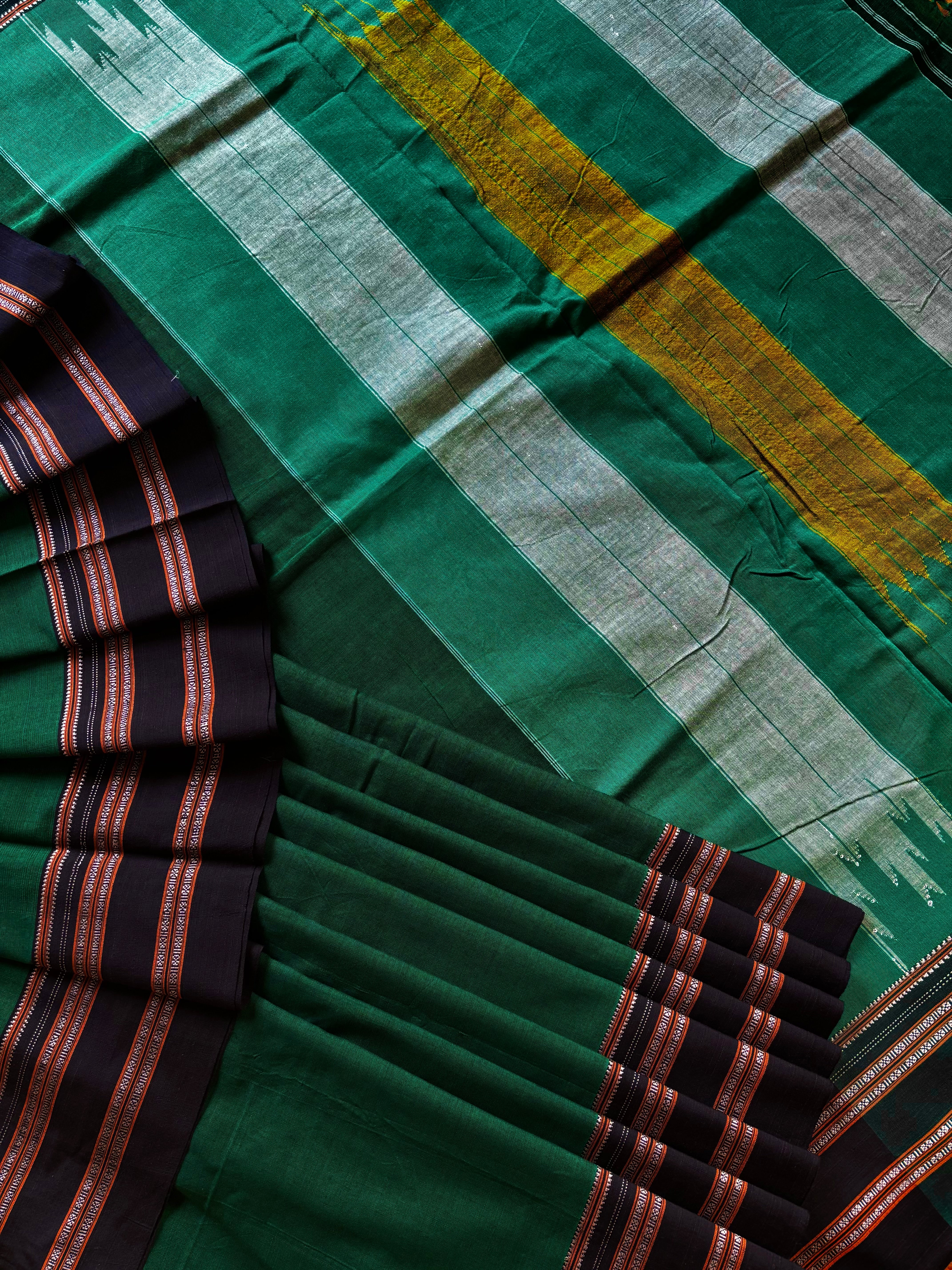 Handwoven Emerald Green Cotton Saree