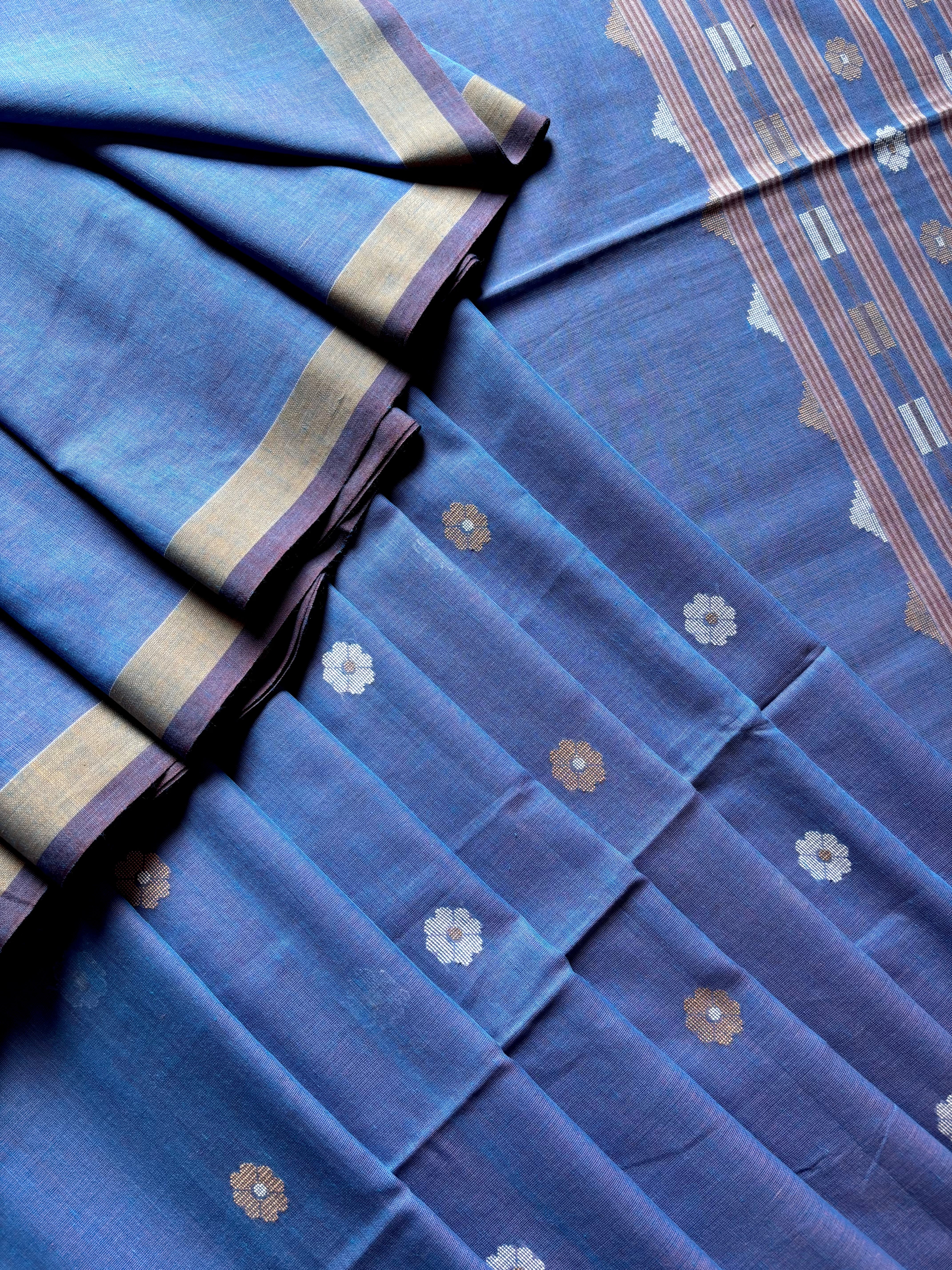 Handwoven Blue Mauve Dual Toned Cotton Jamdani Saree