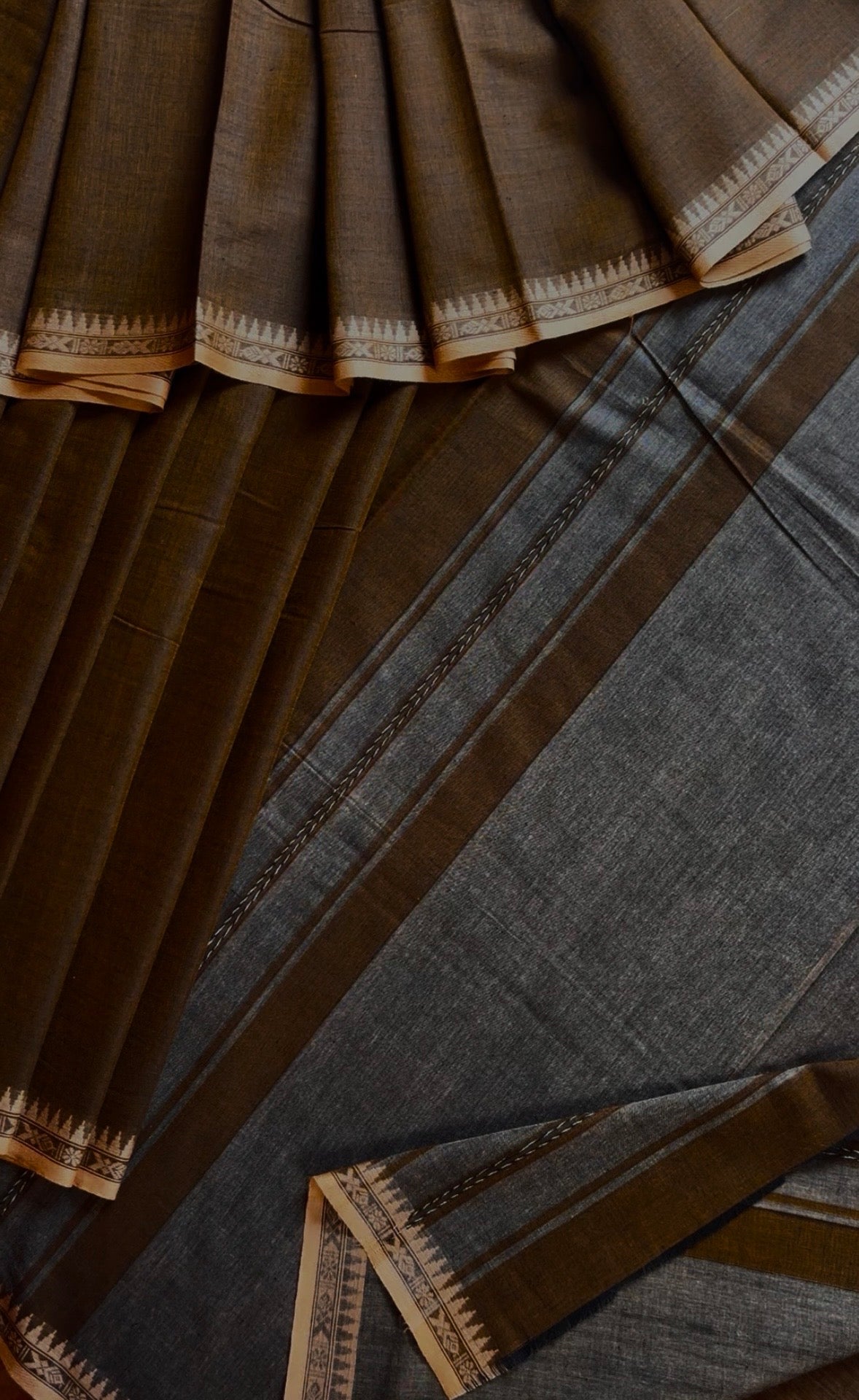 Handwoven Khaki Colour Cotton Dhonekhali Saree