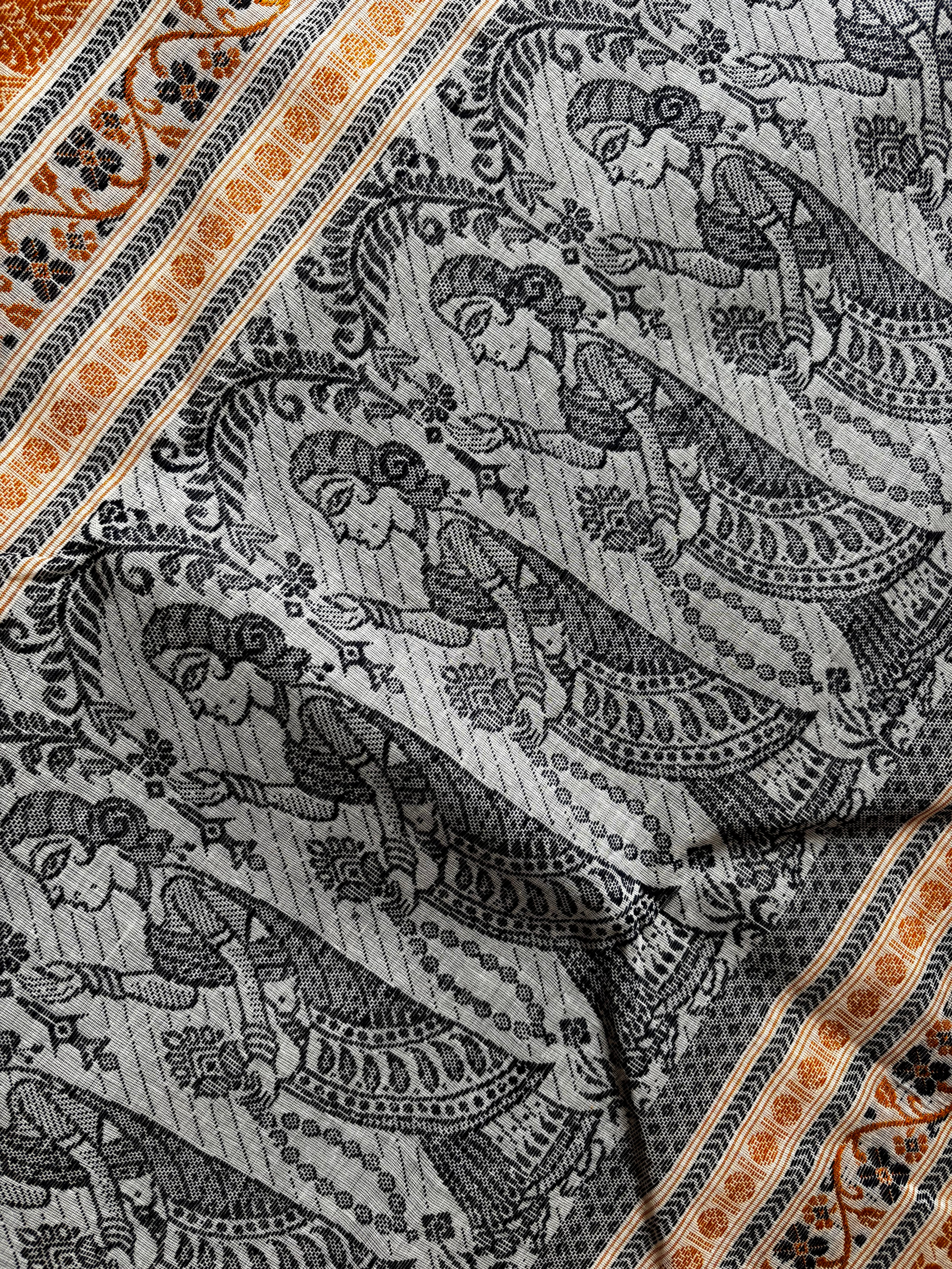 Handwoven Offwhite Colour Cotton Baluchari Saree
