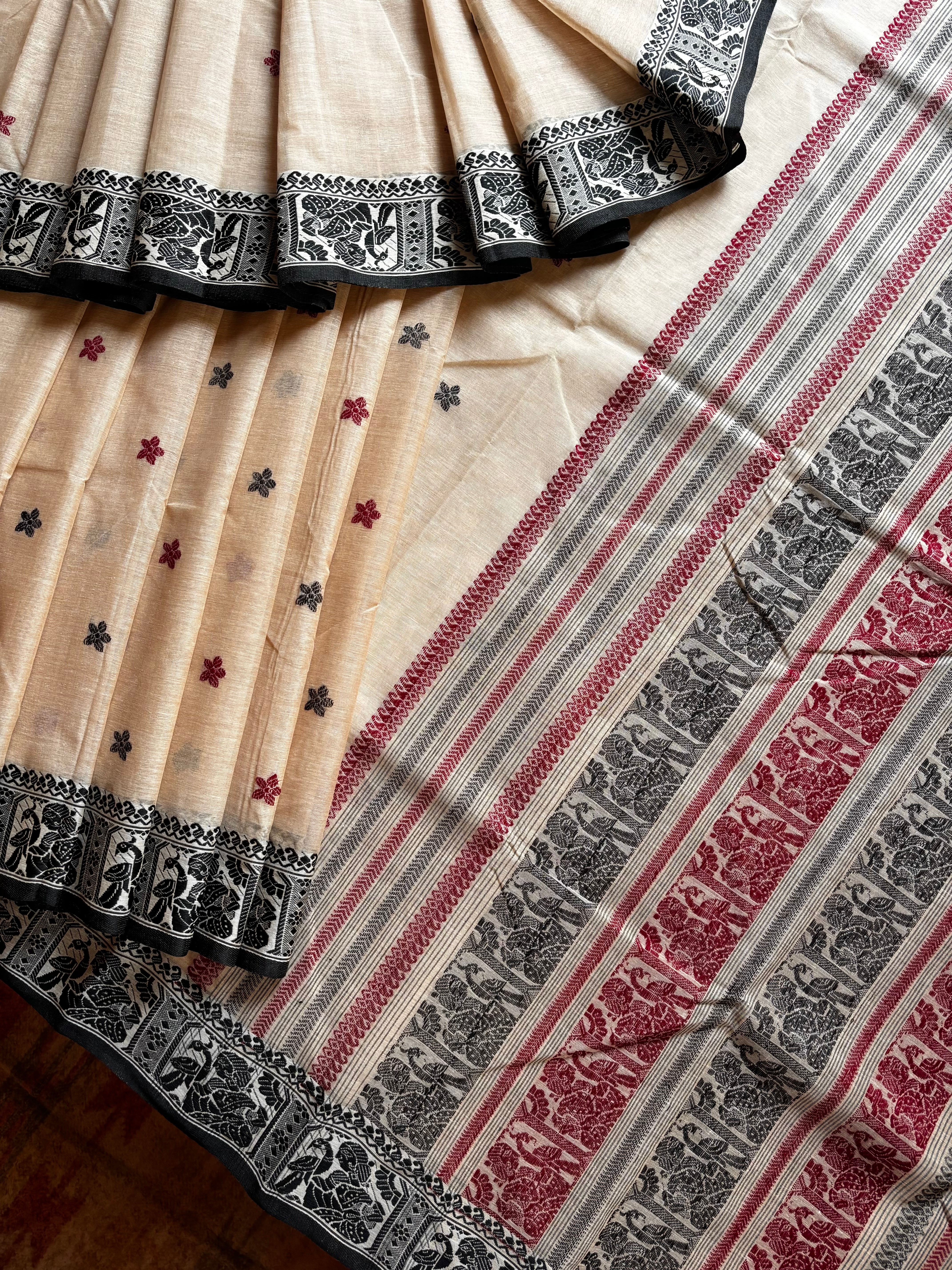 Handwoven Light Beige Colour Cotton Baluchari Saree