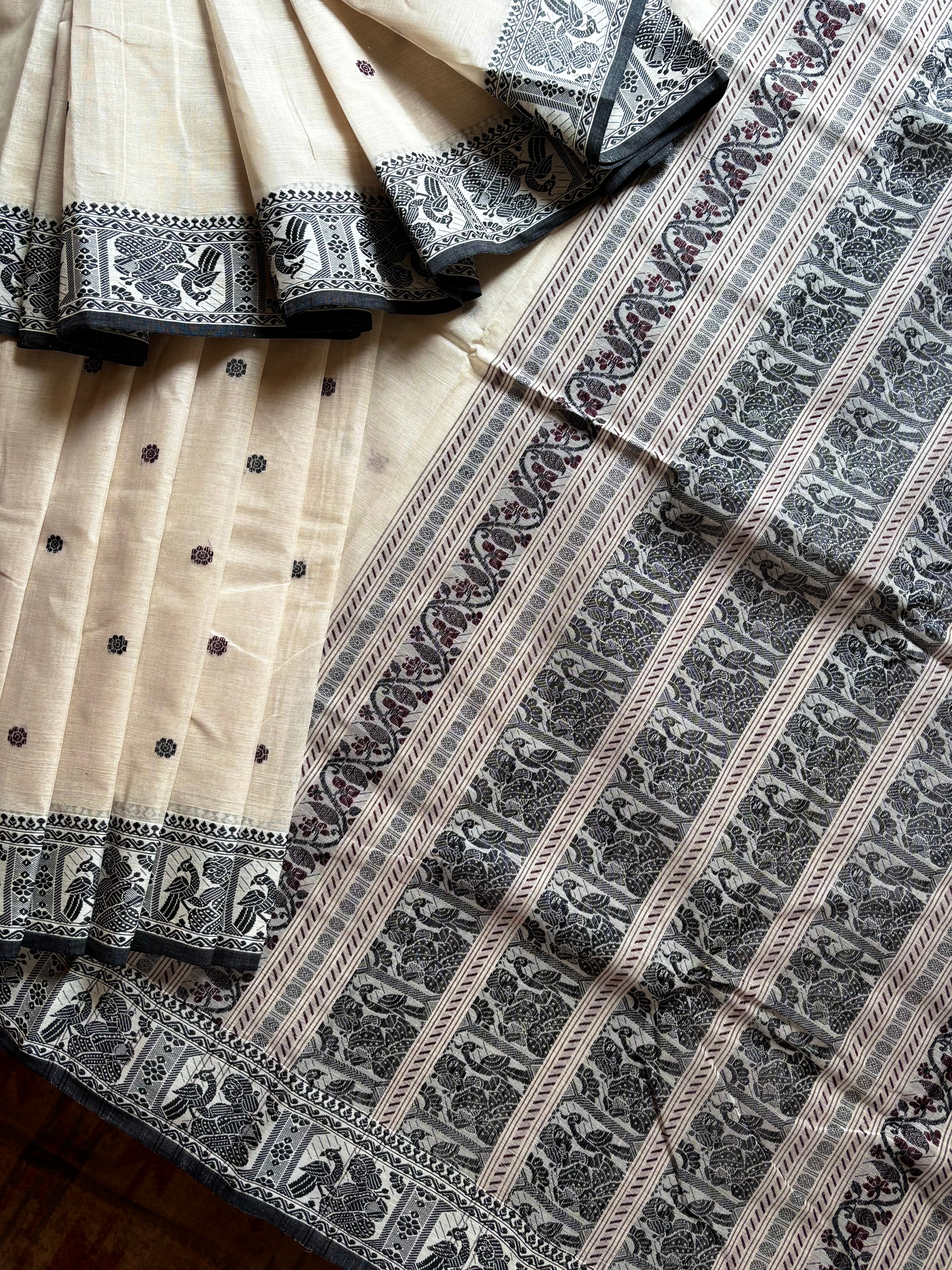 Handwoven Light Beige Toned Cotton Baluchari Saree