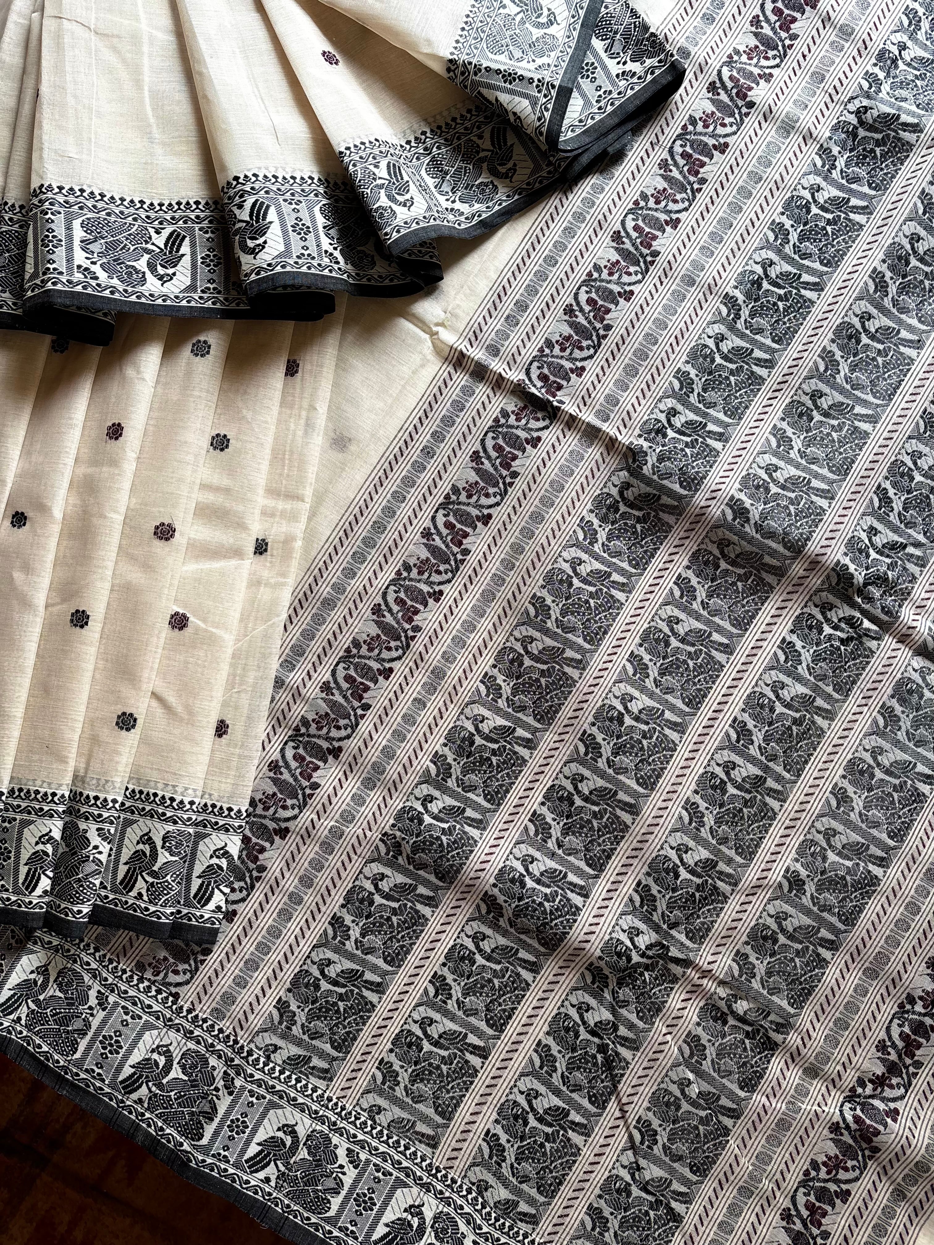 Handwoven Light Beige Toned Cotton Baluchari Saree