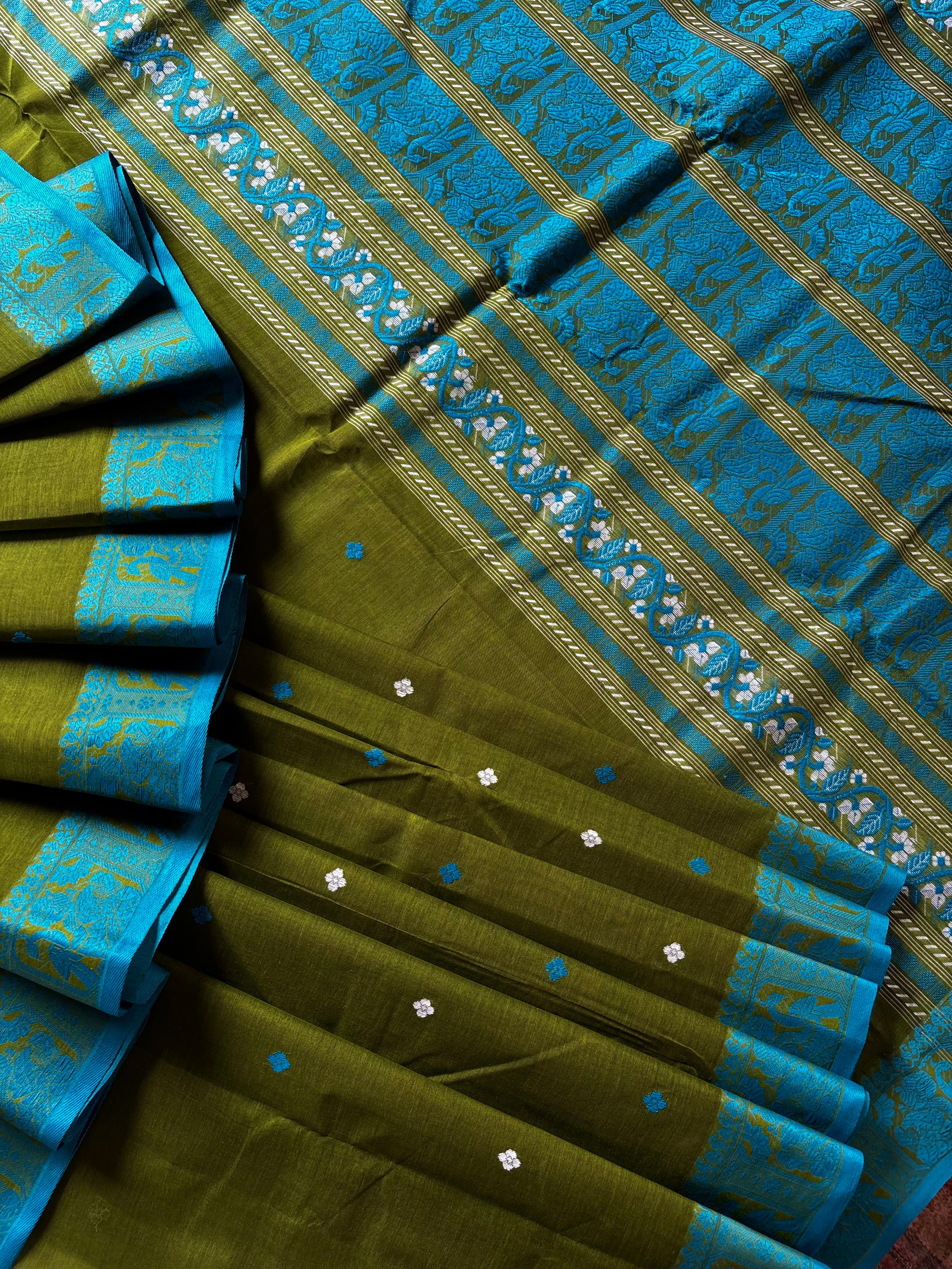 Handwoven Dark Hookers Green Colour Cotton Baluchari Saree