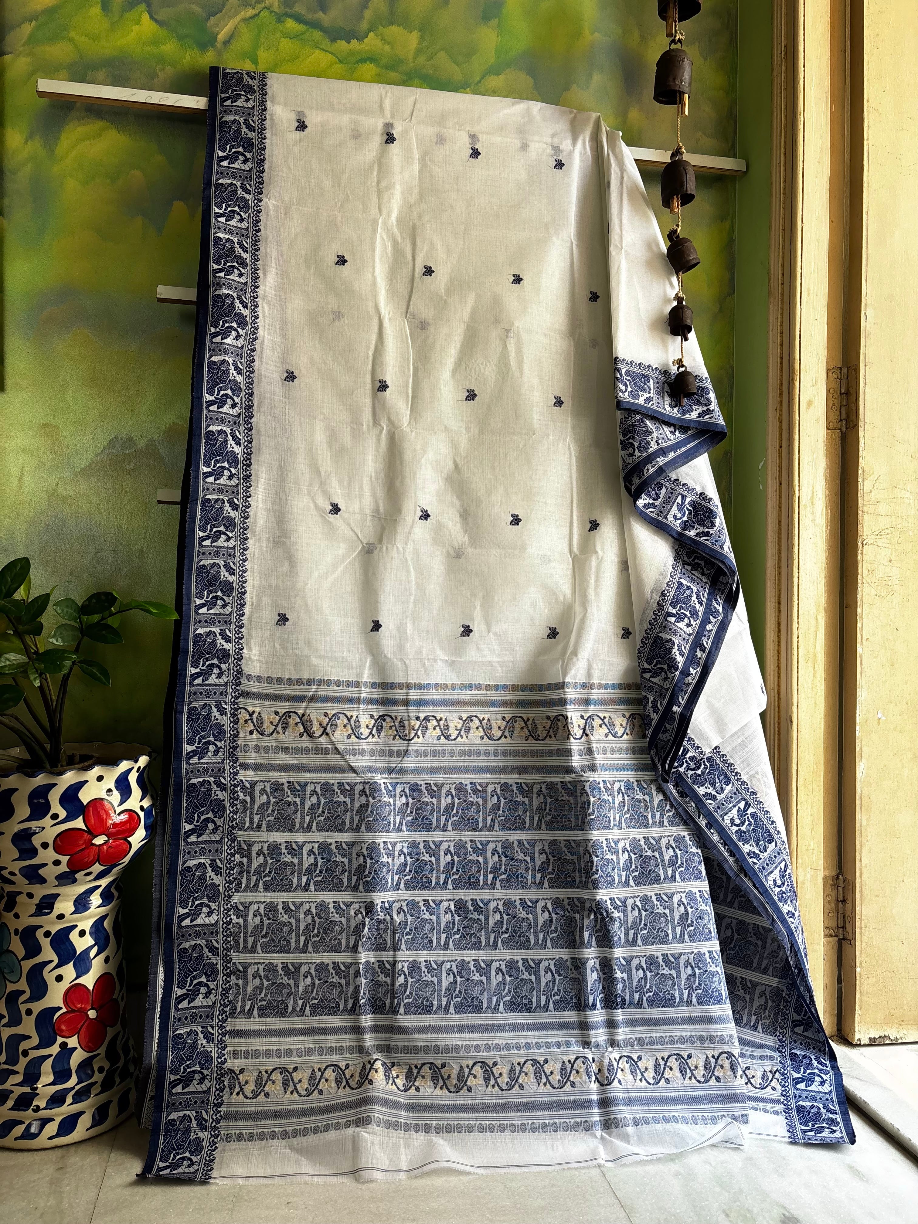 Handwoven White Colour Cotton Baluchari Saree