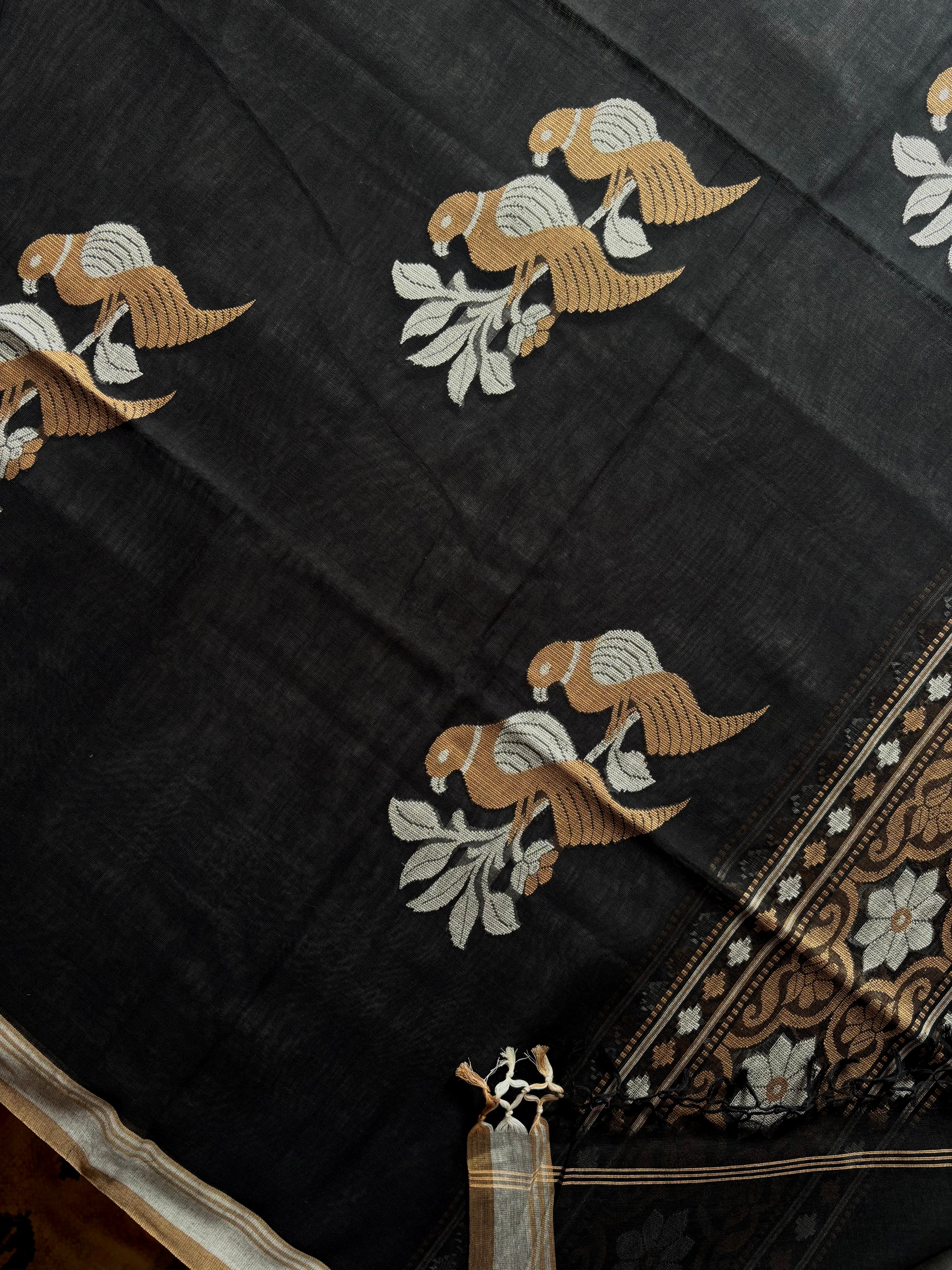 Handwoven Black Colour Cotton Jamdani Saree
