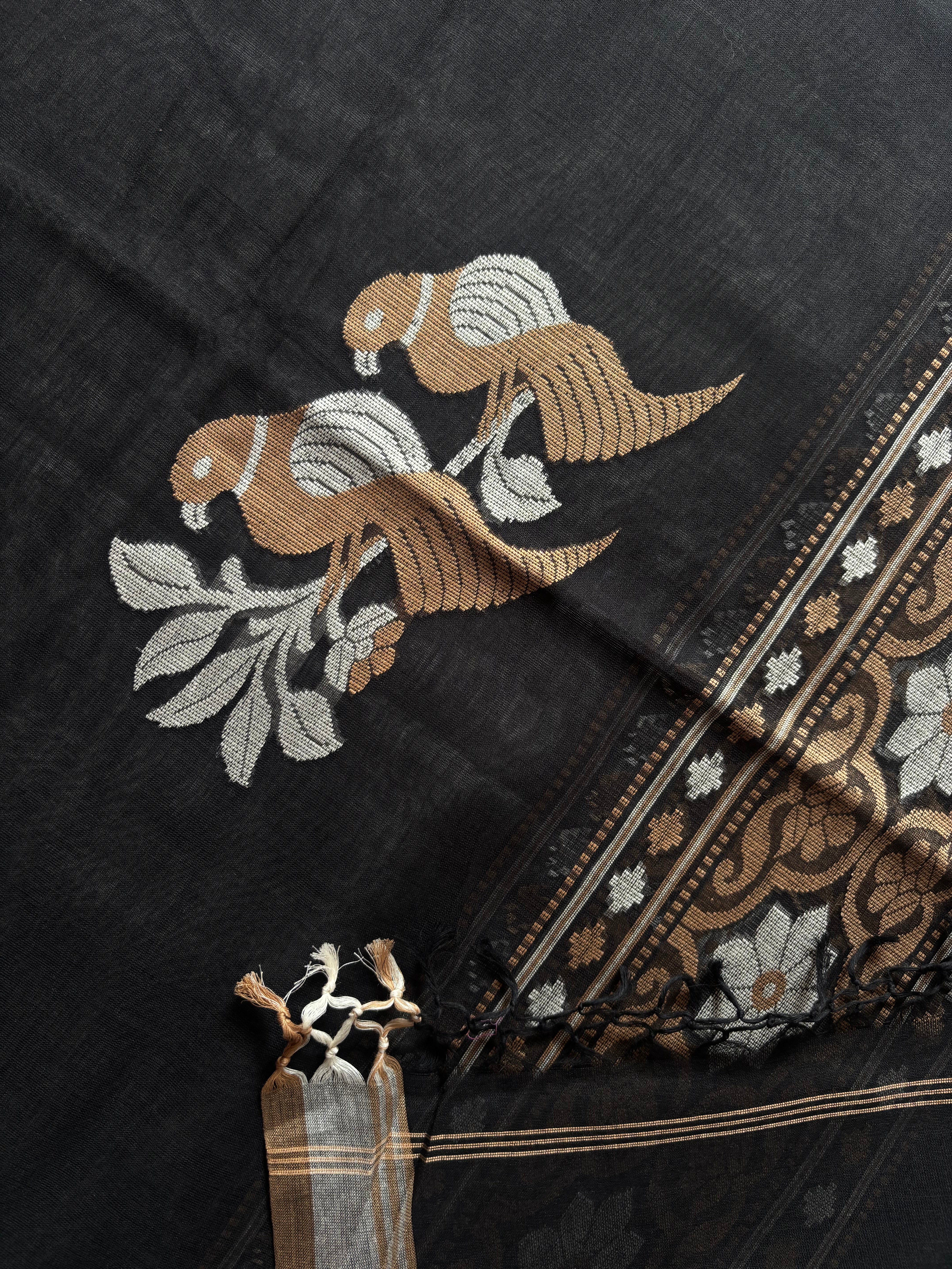Handwoven Black Colour Cotton Jamdani Saree