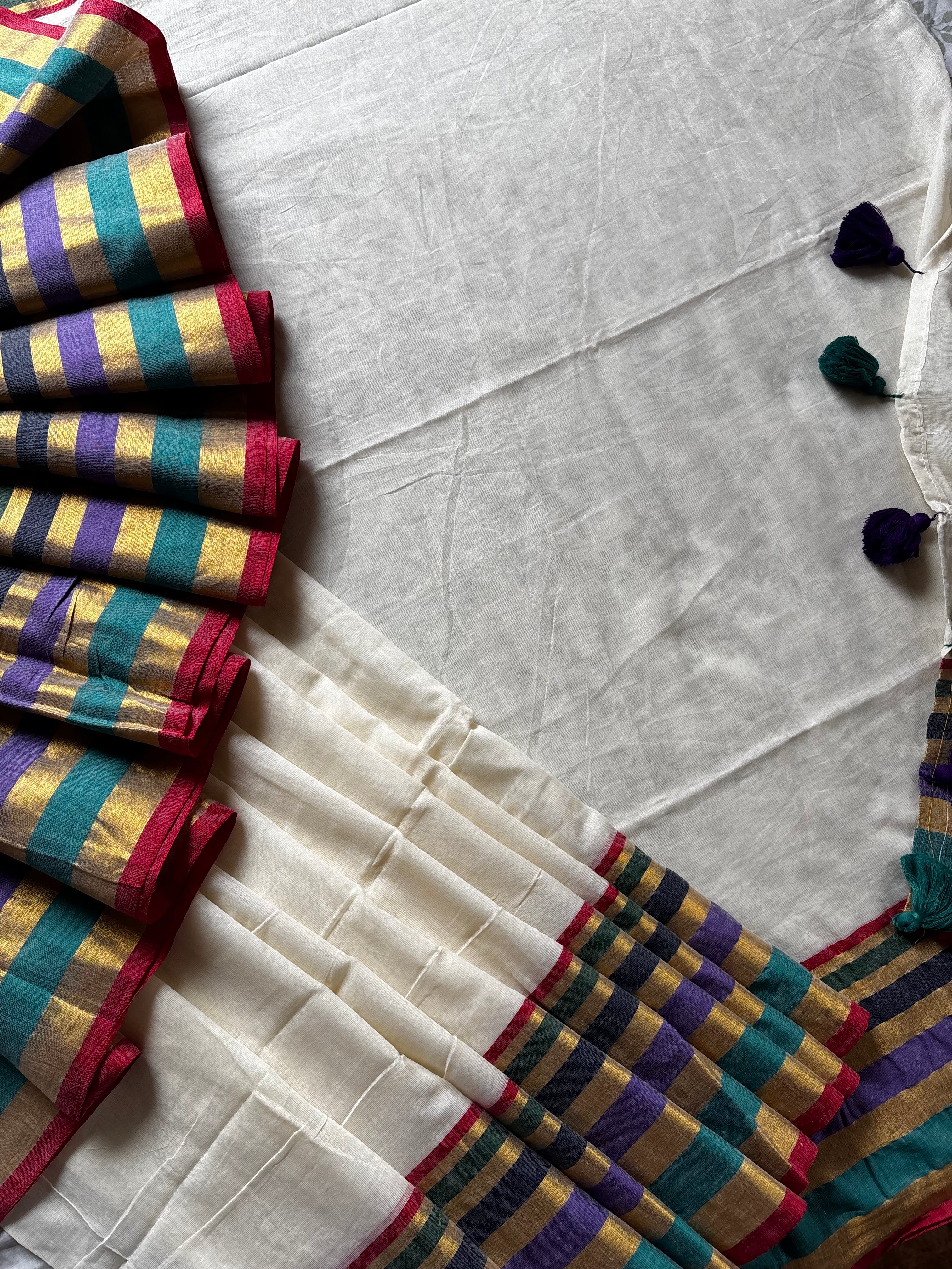 Cream Colour Body Multi Colour Border Mul Cotton Saree