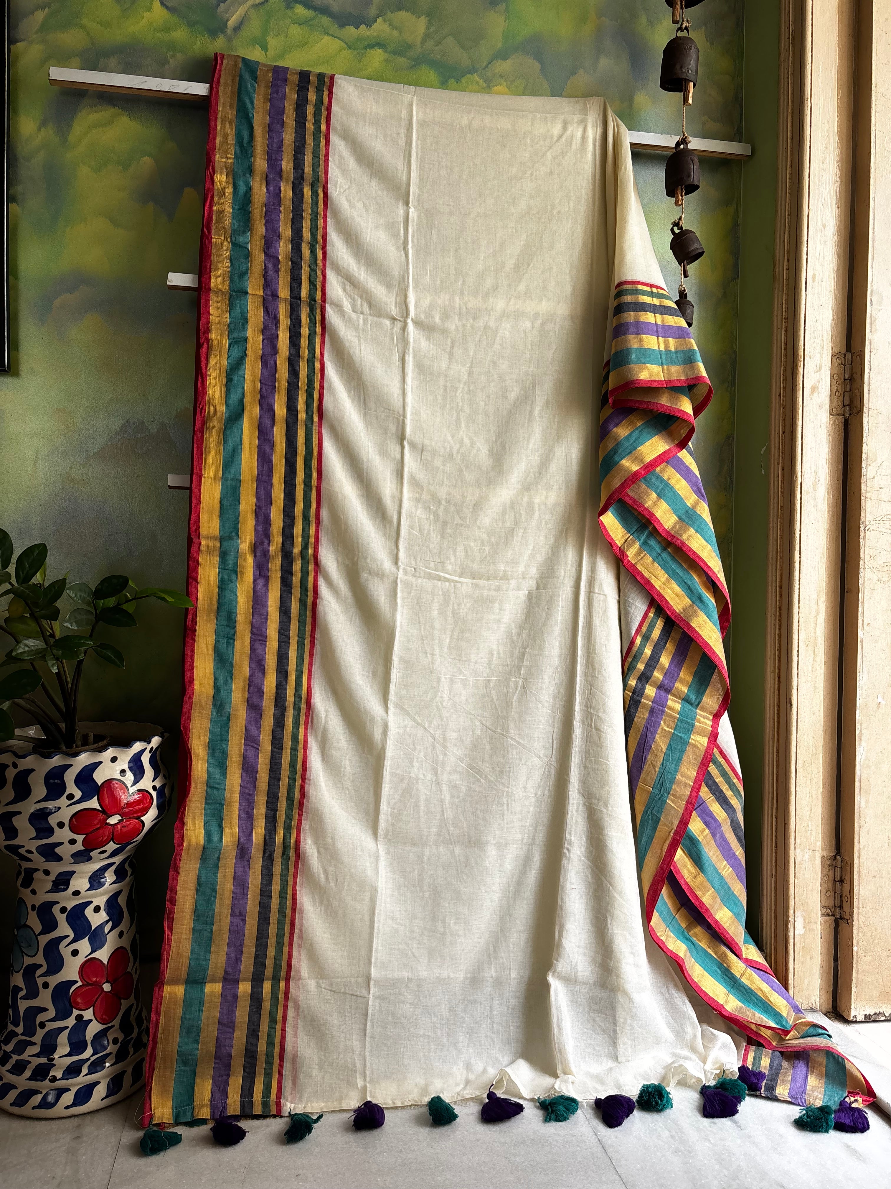 Cream Colour Multi Colour Border Mul Cotton Saree