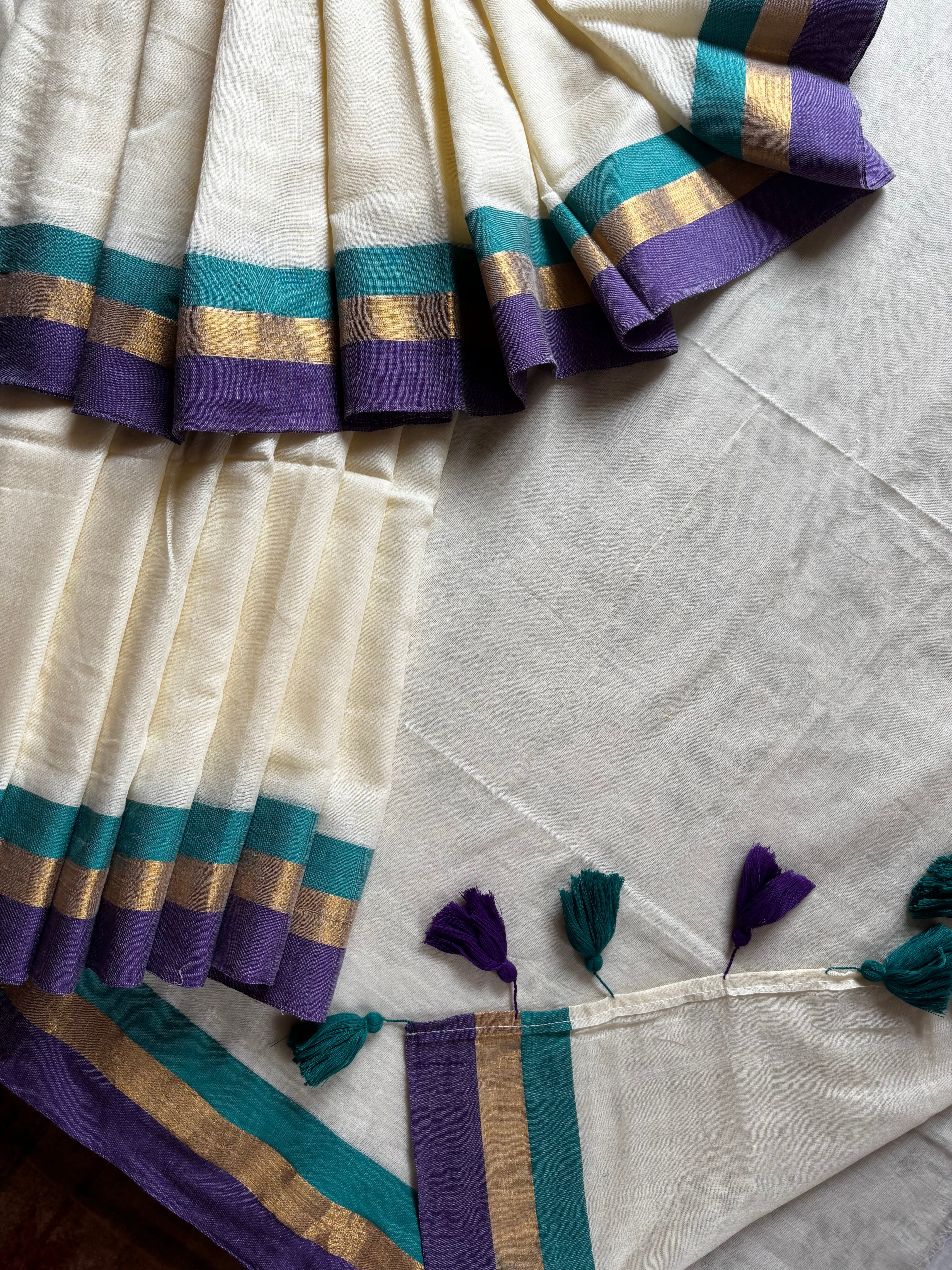 Cream Colour Purple Rama Green Border Mul Cotton Saree