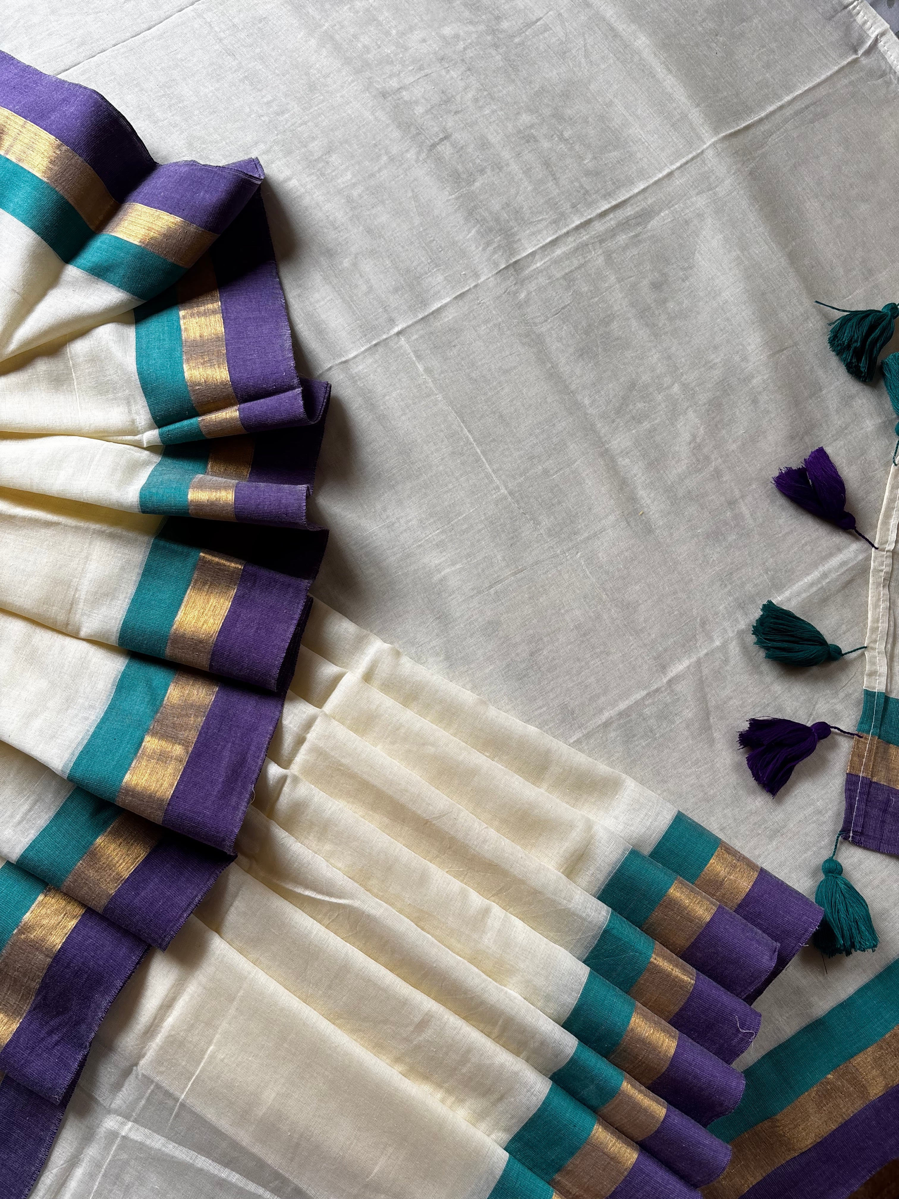 Cream Colour Purple Rama Green Border Mul Cotton Saree
