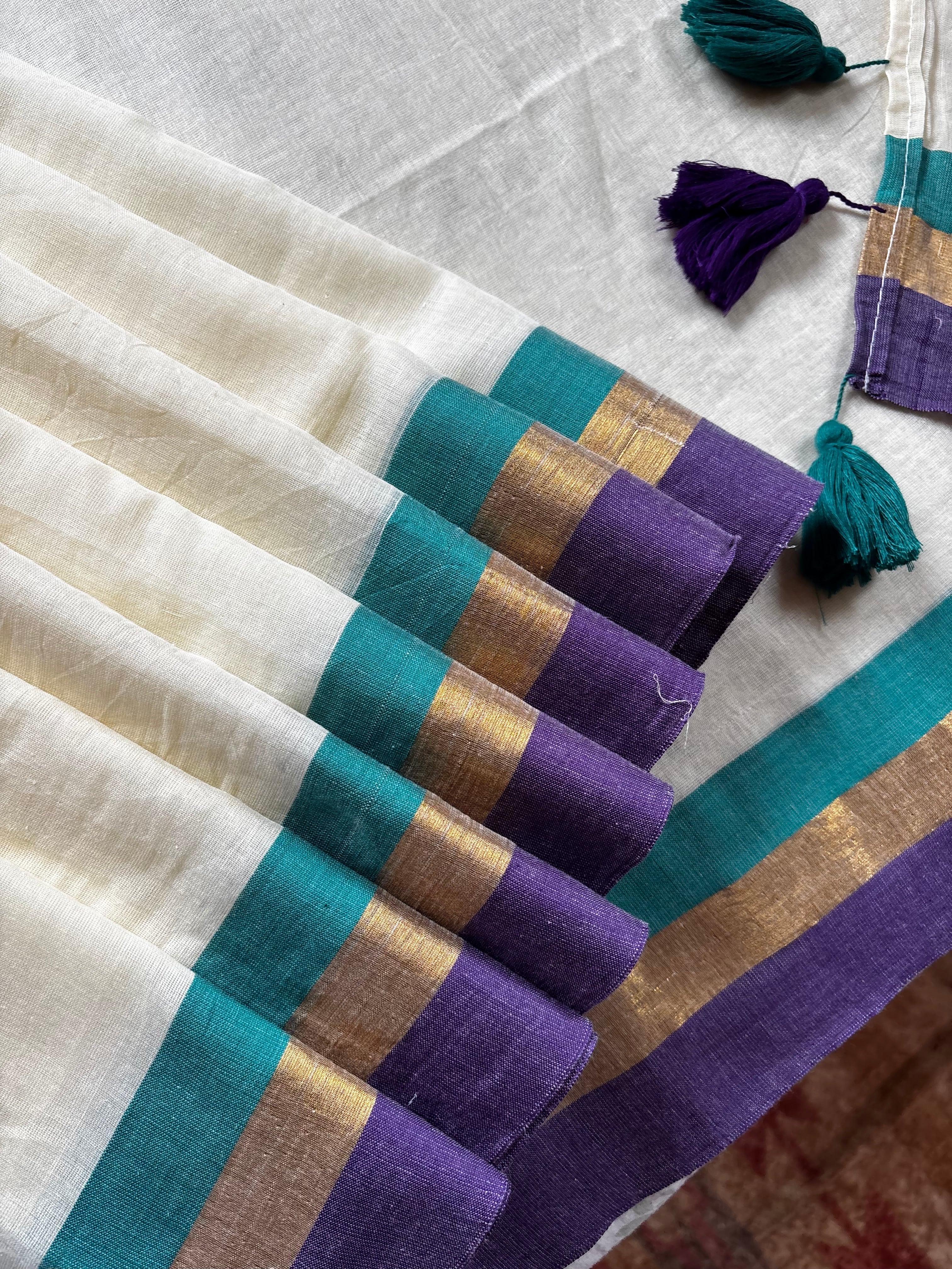 Cream Colour Purple Rama Green Border Mul Cotton Saree