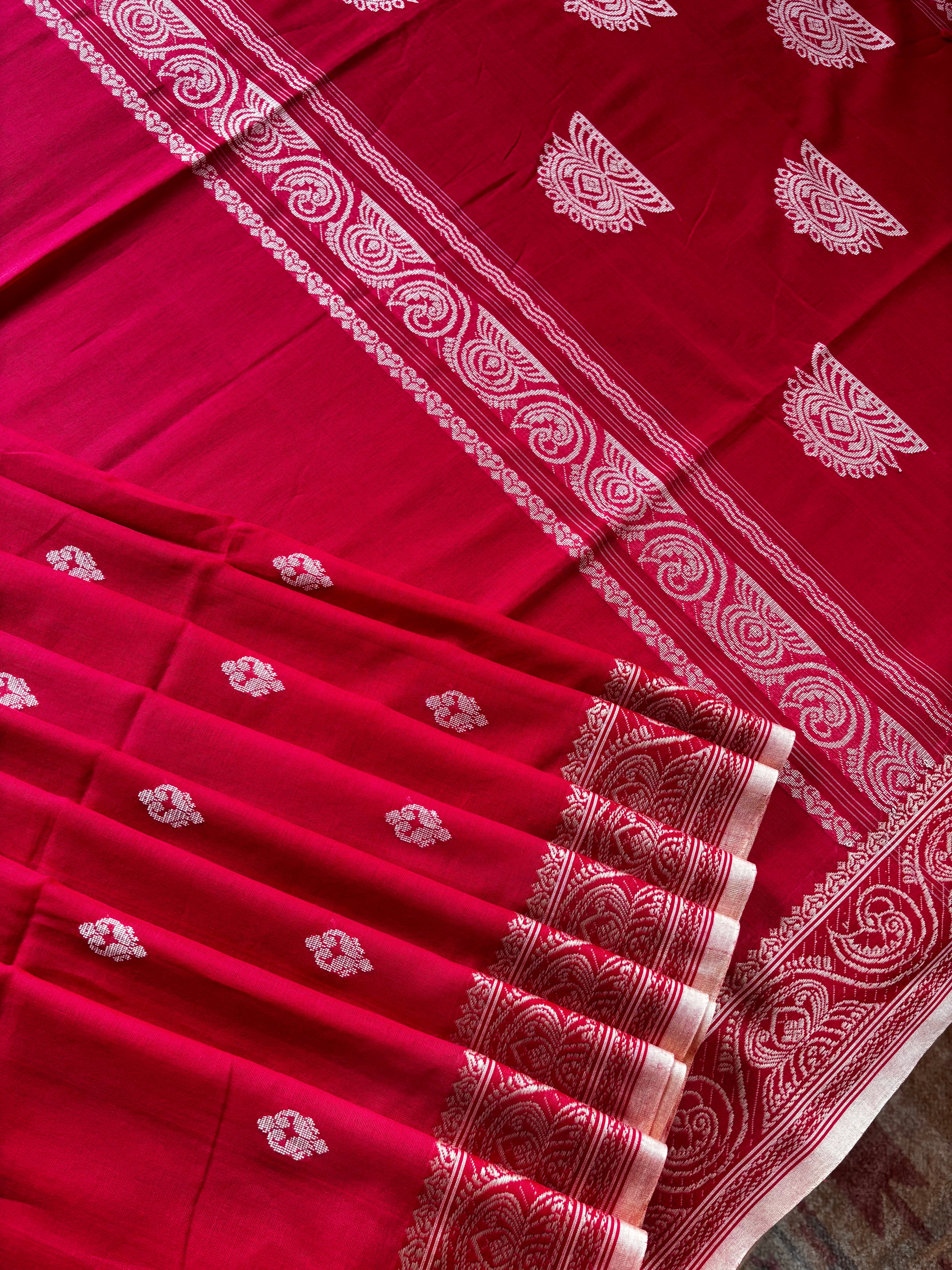 Handwoven Red Beige Phulia Cotton Saree