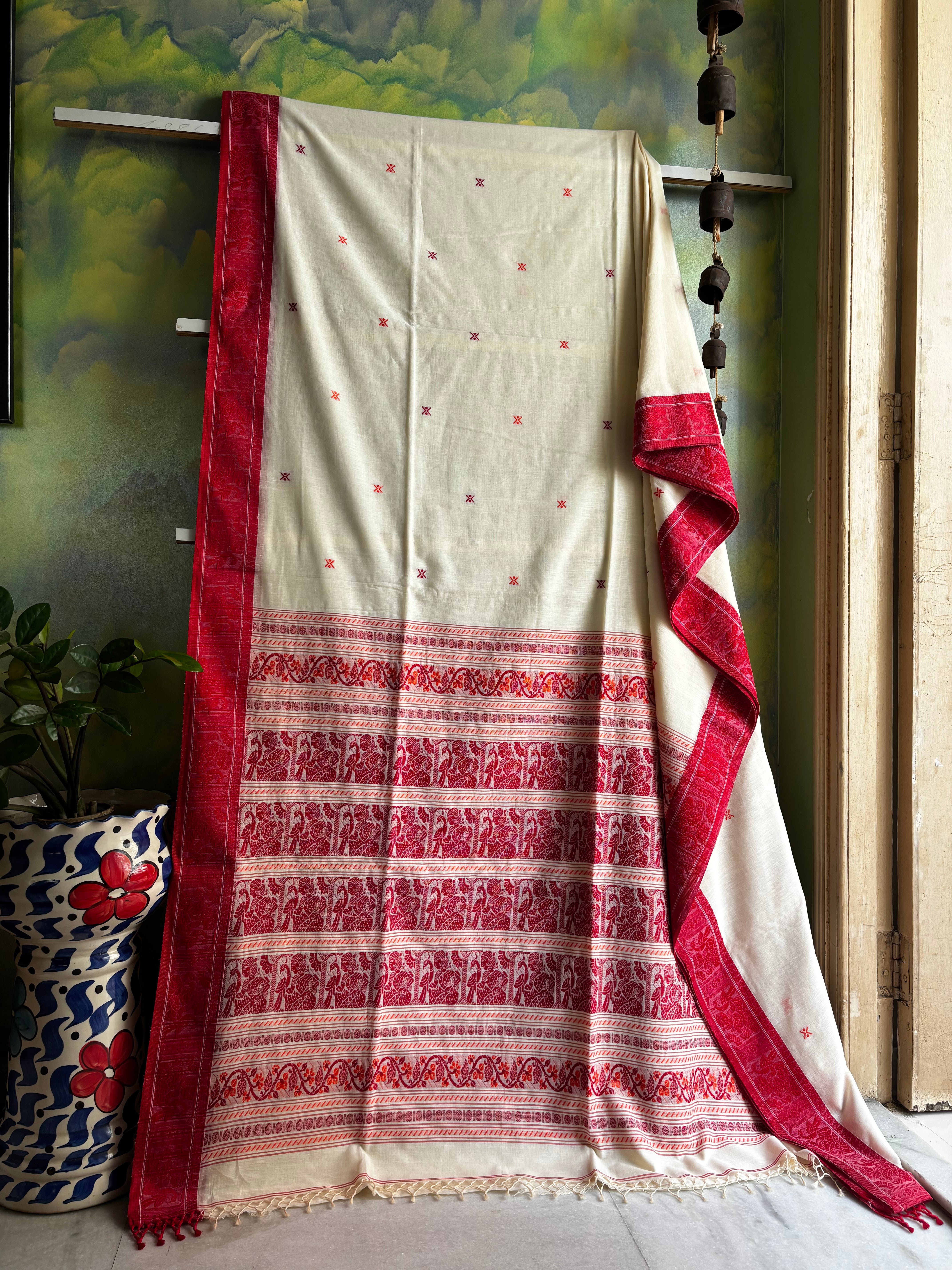 Handwoven Offwhite Red Colour Cotton Baluchari Saree