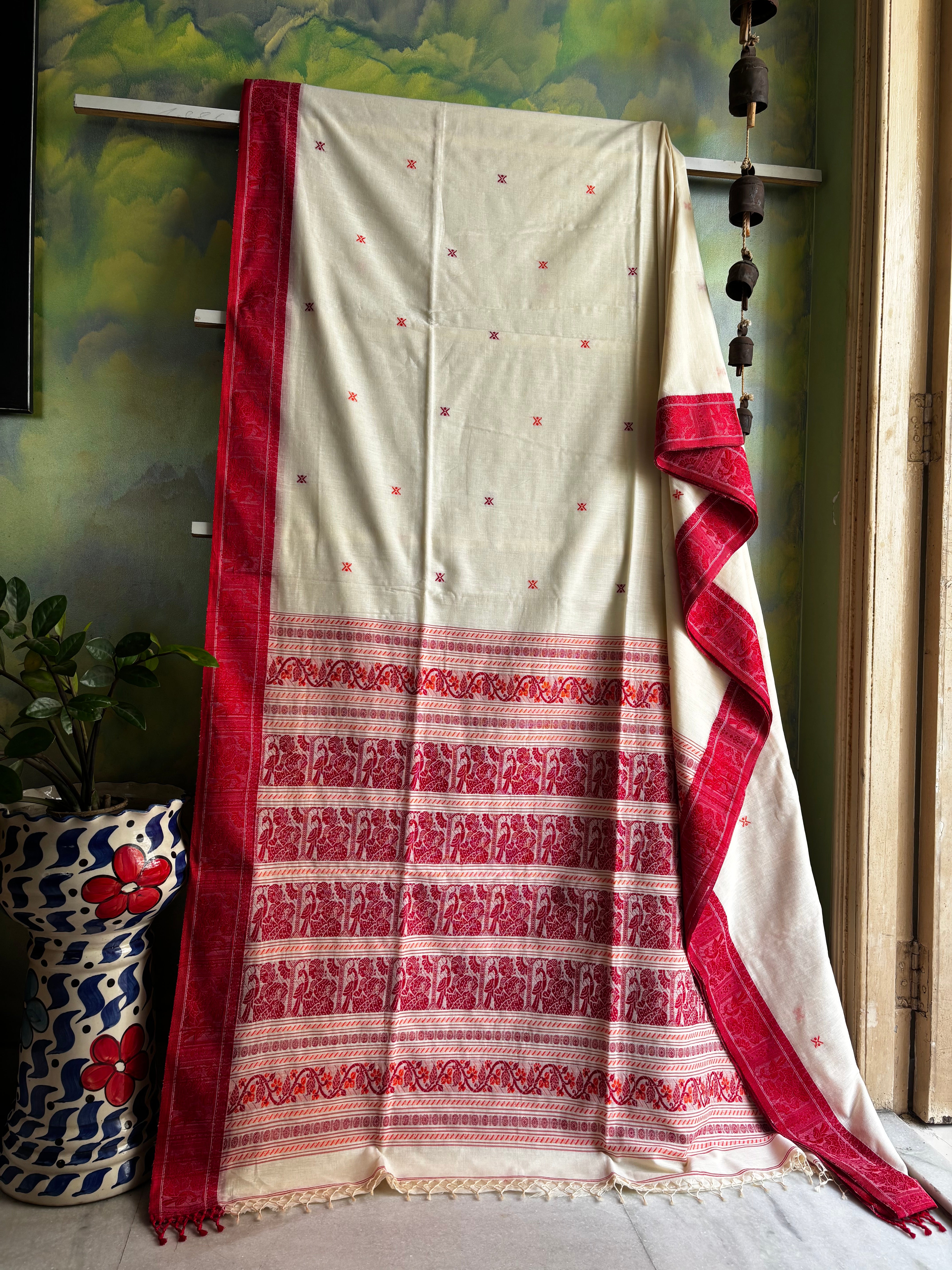 Handwoven Offwhite Red Colour Cotton Baluchari Saree