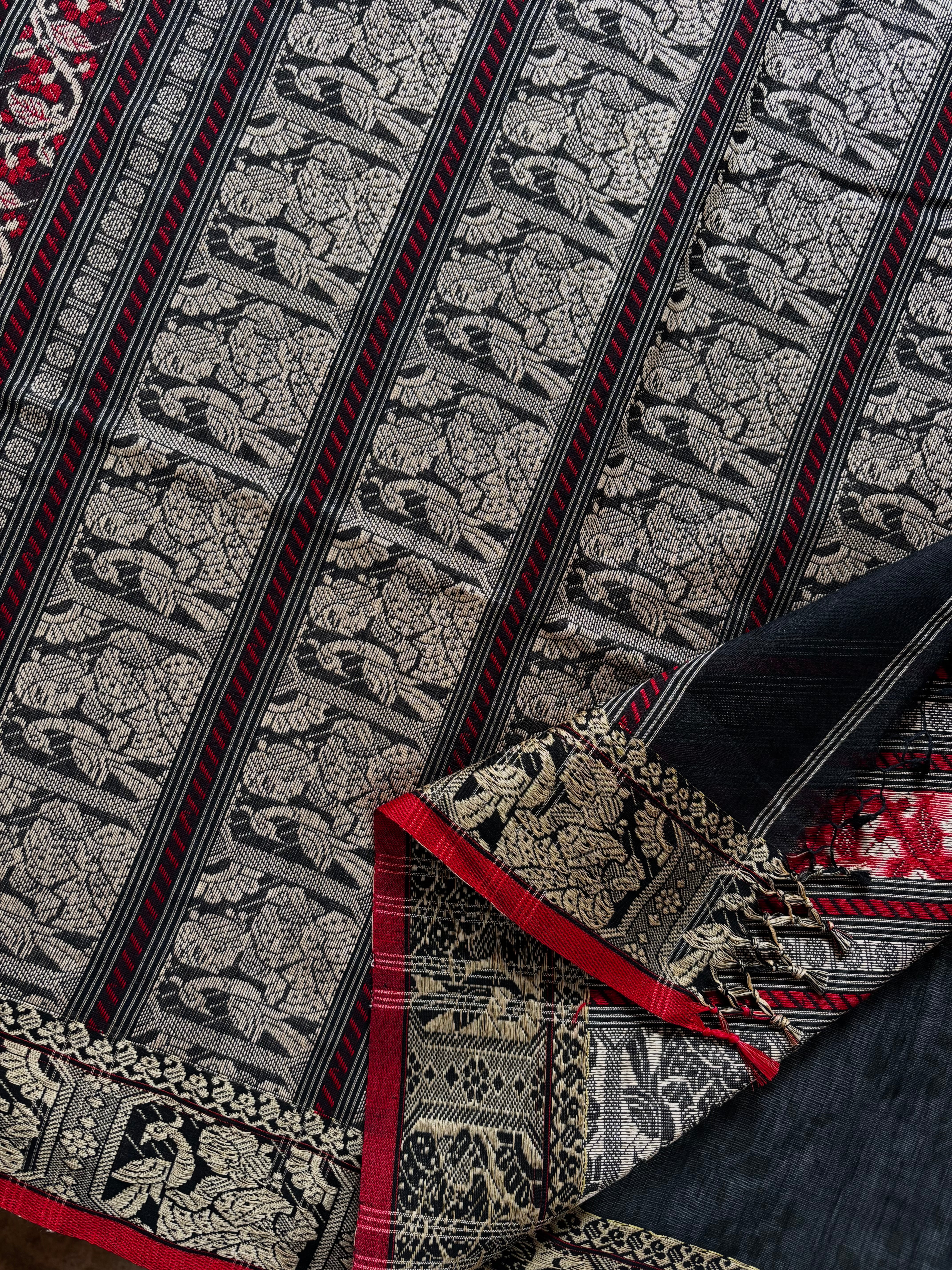 Handwoven Black Colour Cotton Baluchari Saree