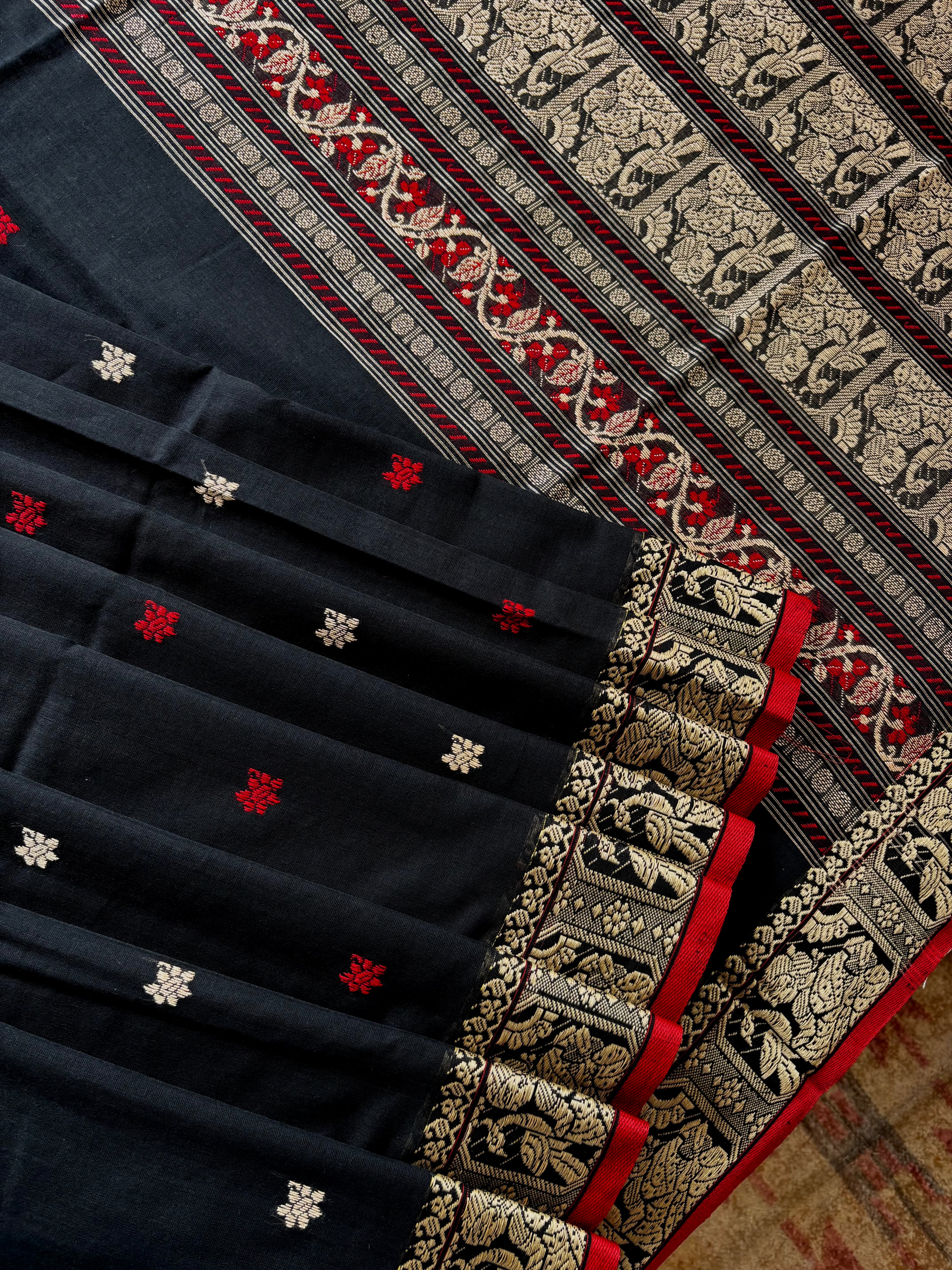 Handwoven Black Colour Cotton Baluchari Saree