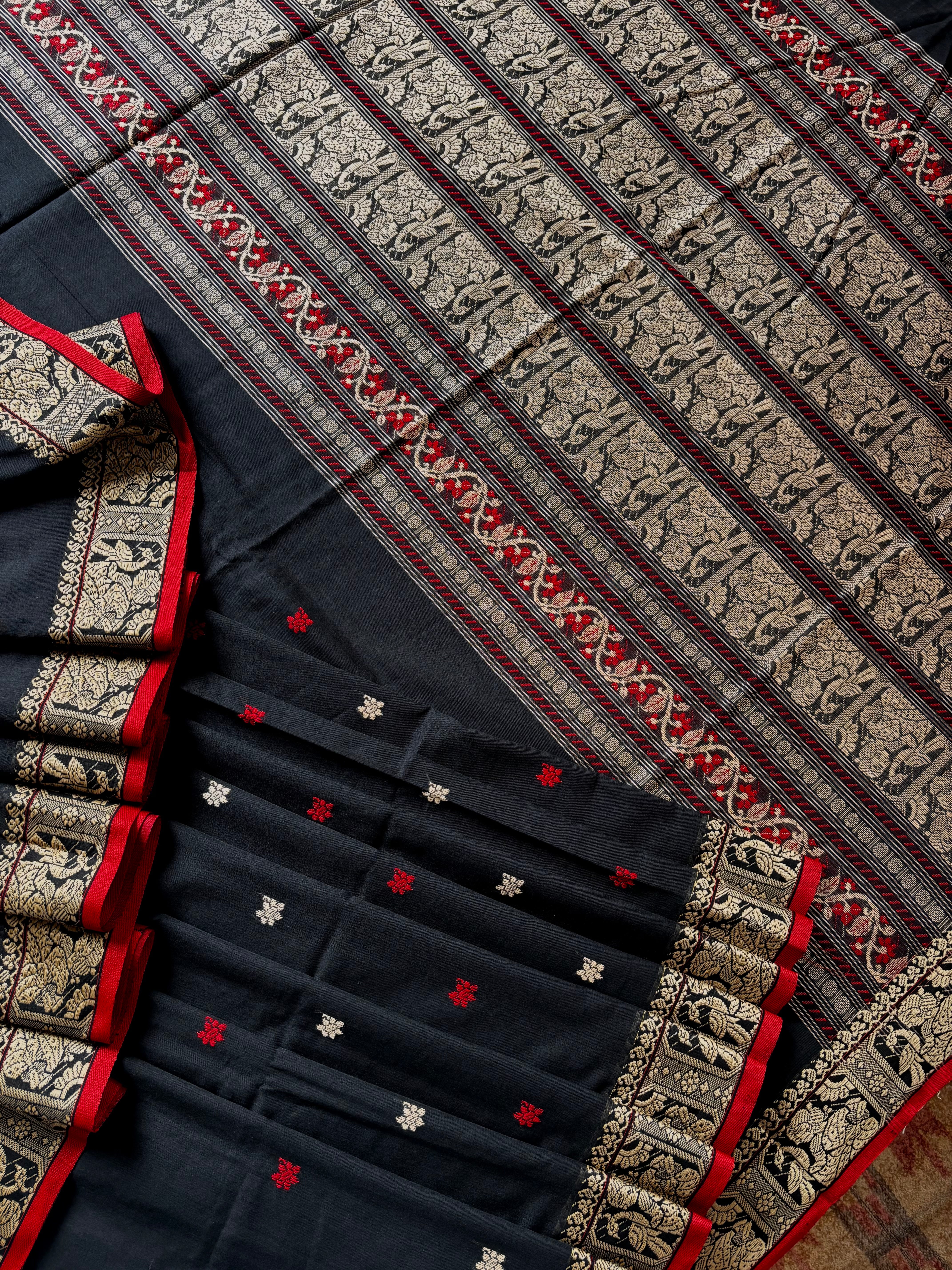 Handwoven Black Colour Cotton Baluchari Saree