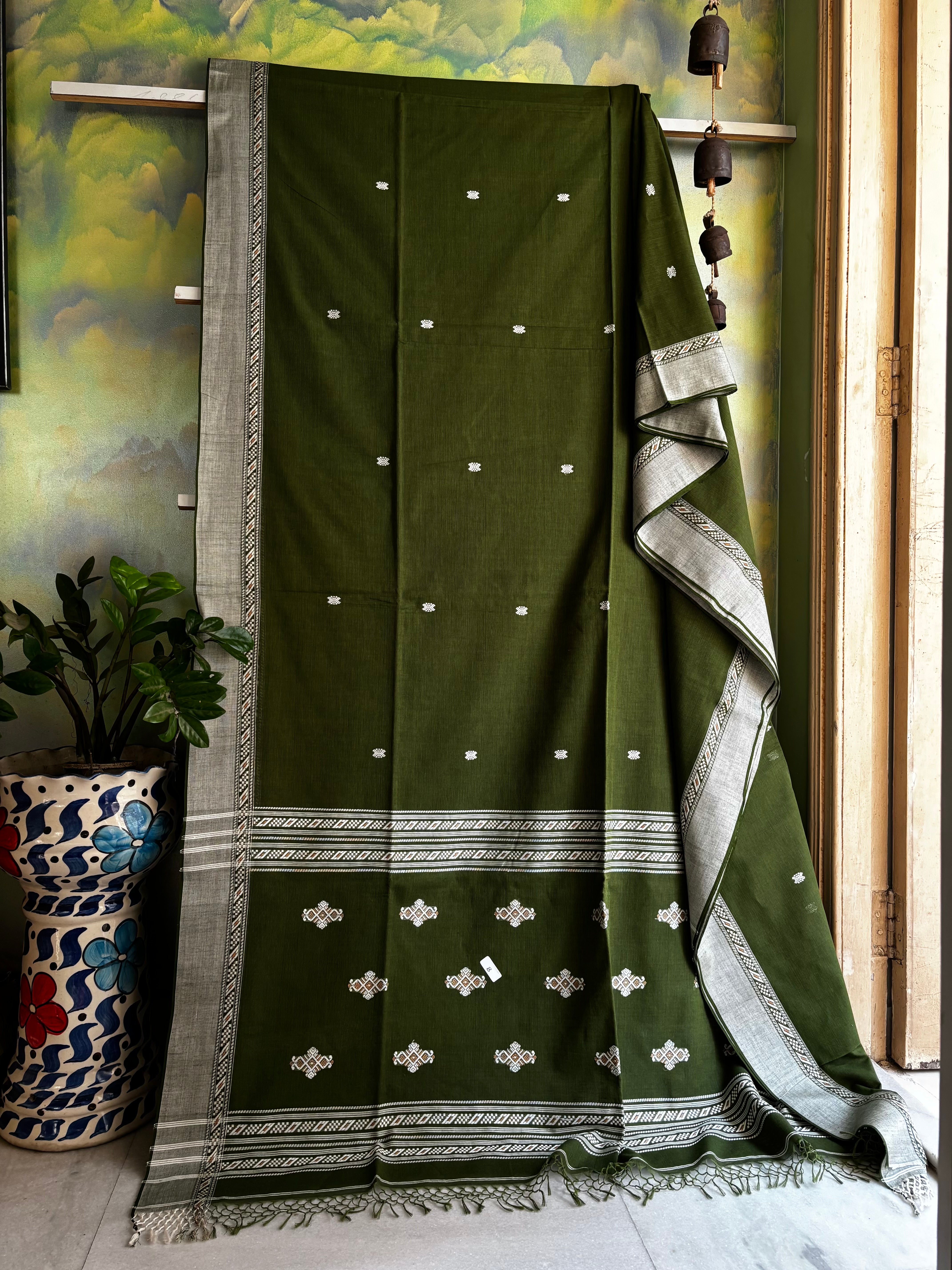 Handwoven Olive Green Phulia Cotton Saree
