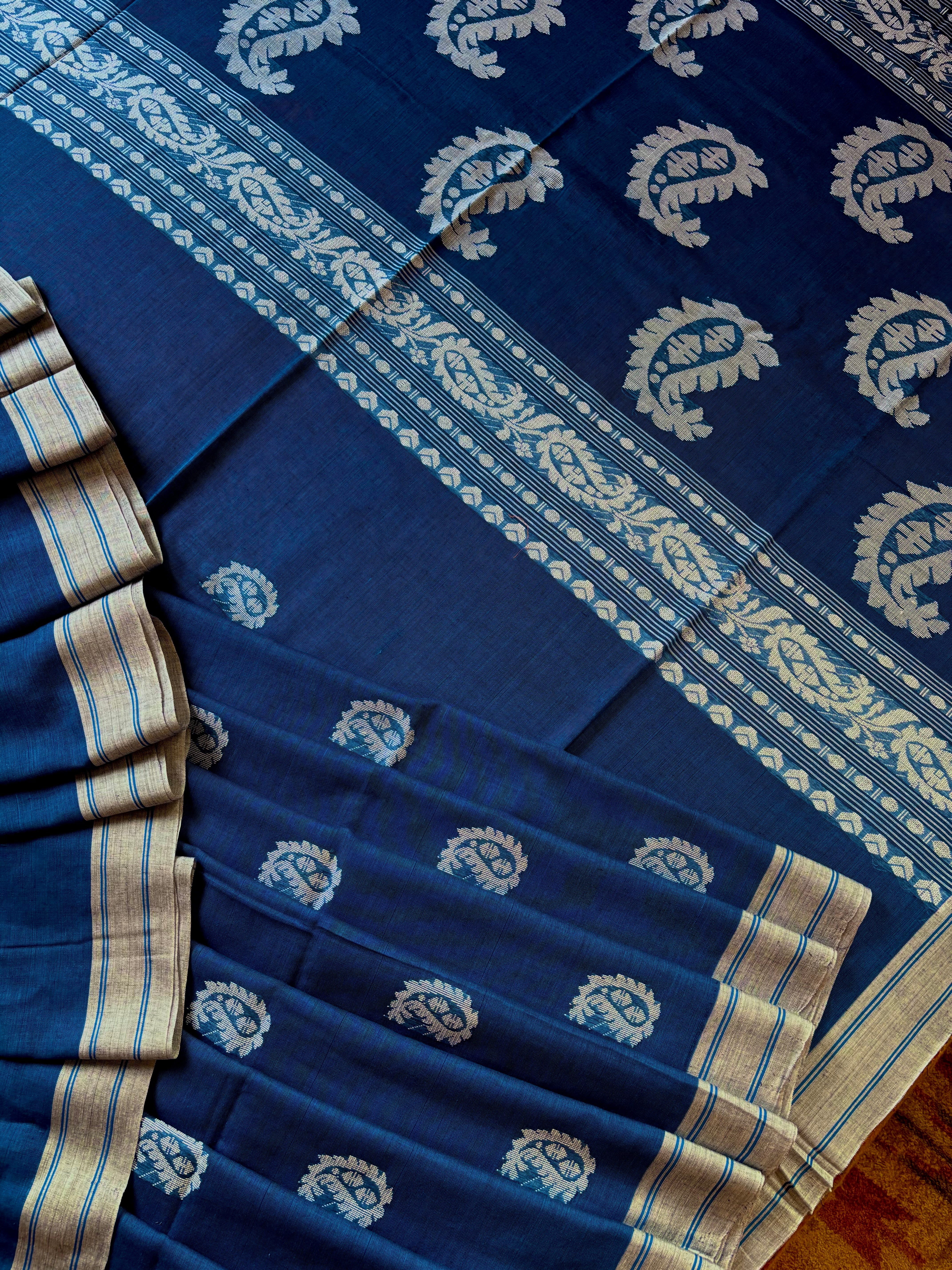 Handwoven Blue White Pure Cotton Jamdani Saree
