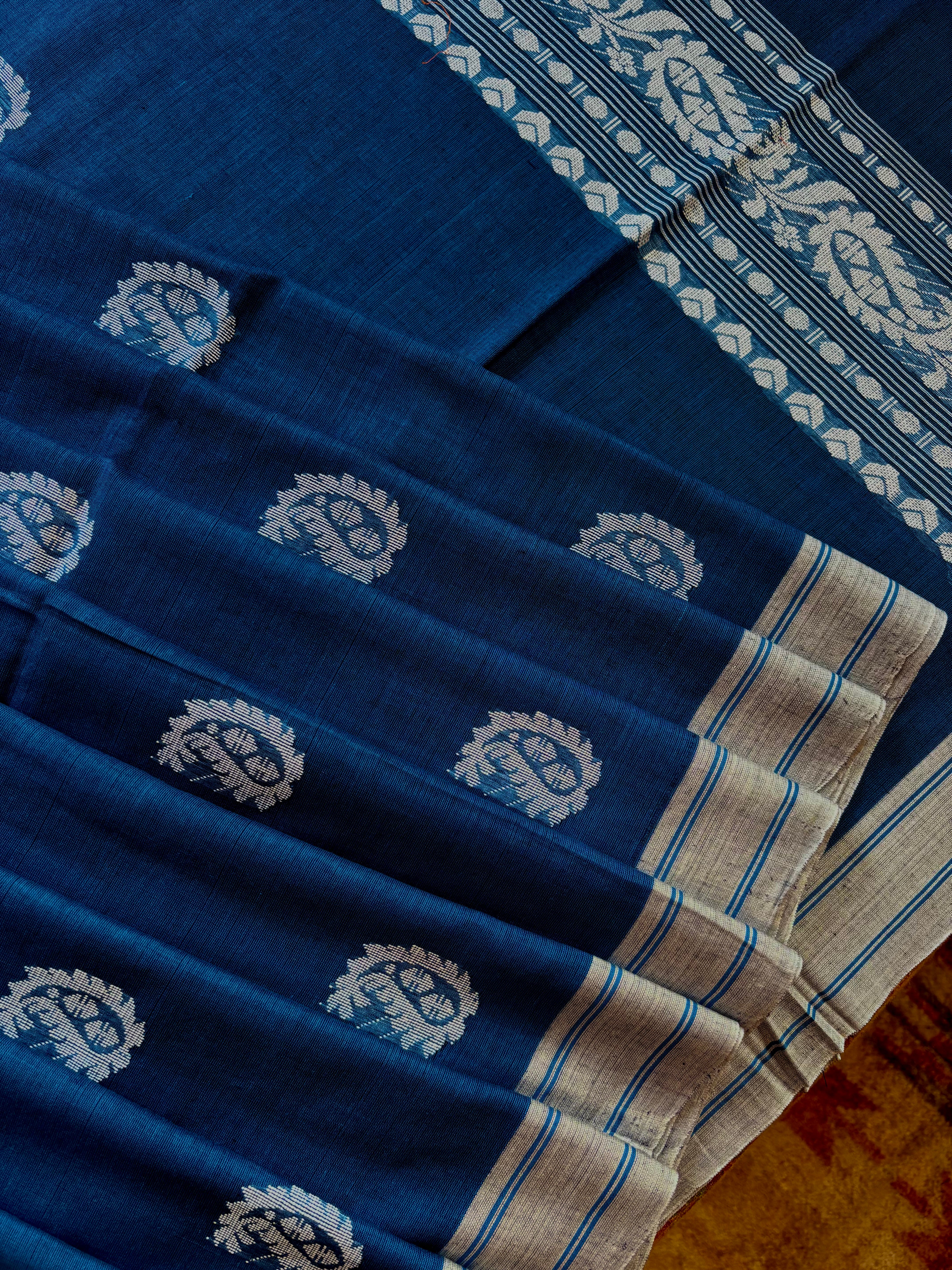 Handwoven Blue White Pure Cotton Jamdani Saree