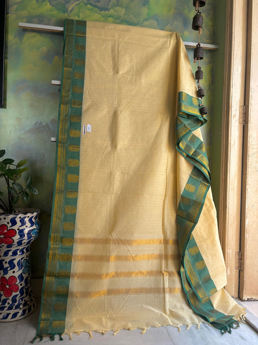 Handwoven Creamish Yellow Colour Kanchipuram Cotton Sarwe