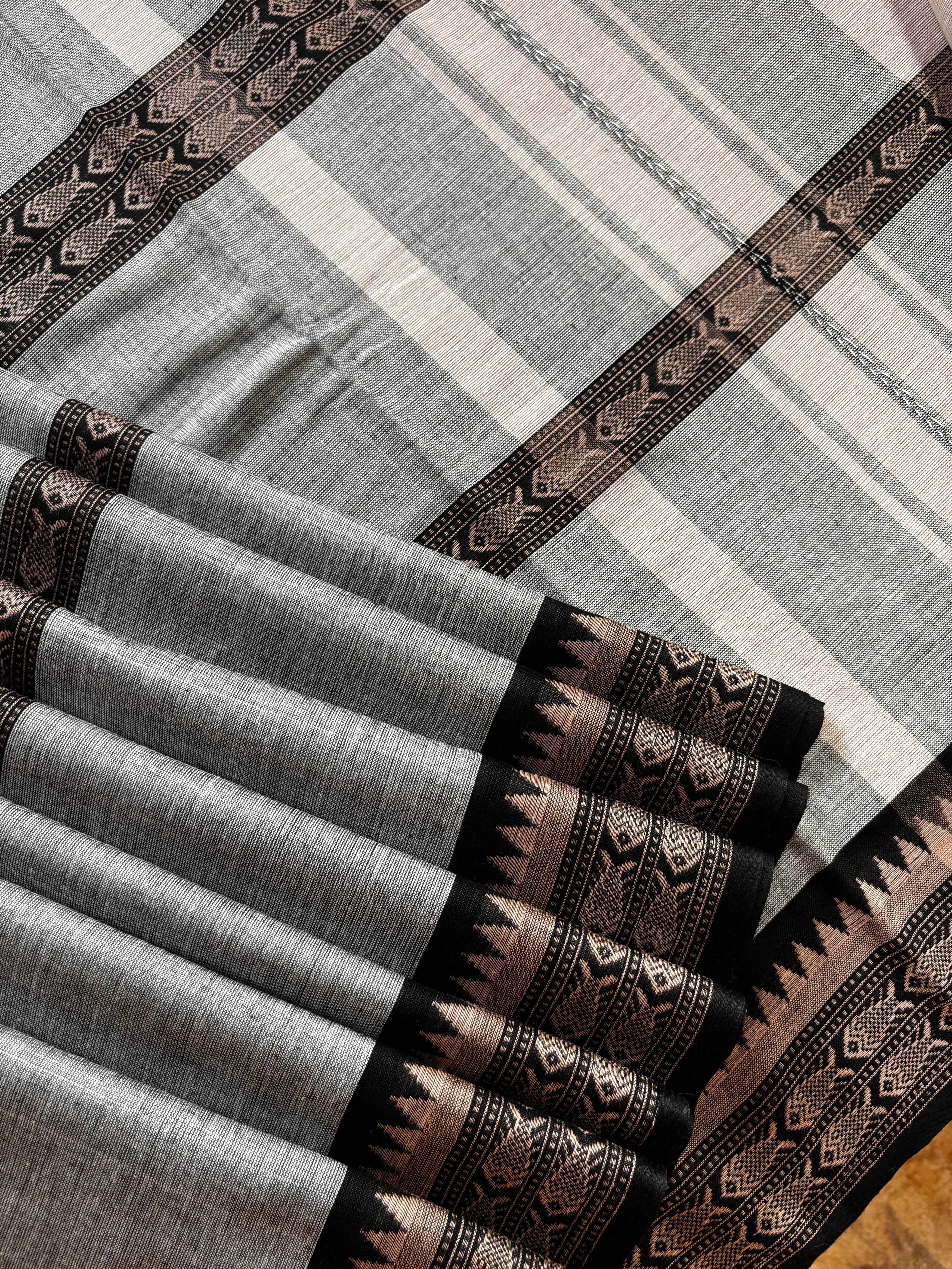 Handwoven Grey Black Pure Cotton Saree