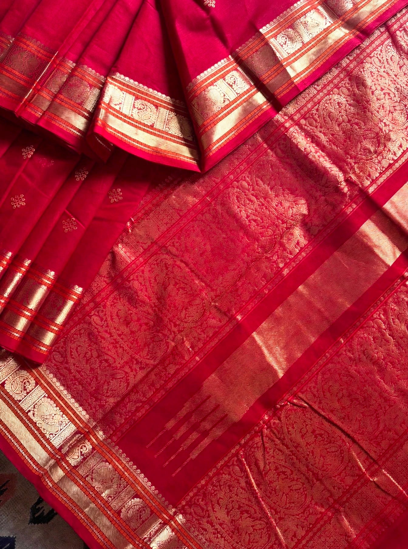 Handwoven Proper Red Colour Kanchipuram