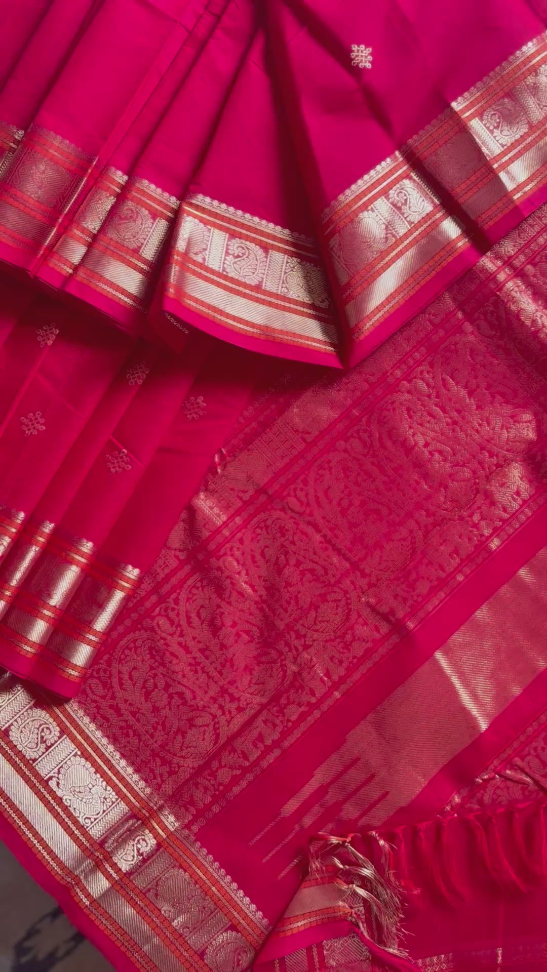 Handwoven Proper Red Colour Kanchipuram