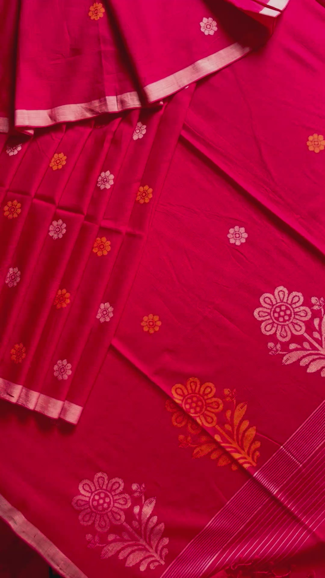 Handwoven Red Phulia Cotton Jamdani